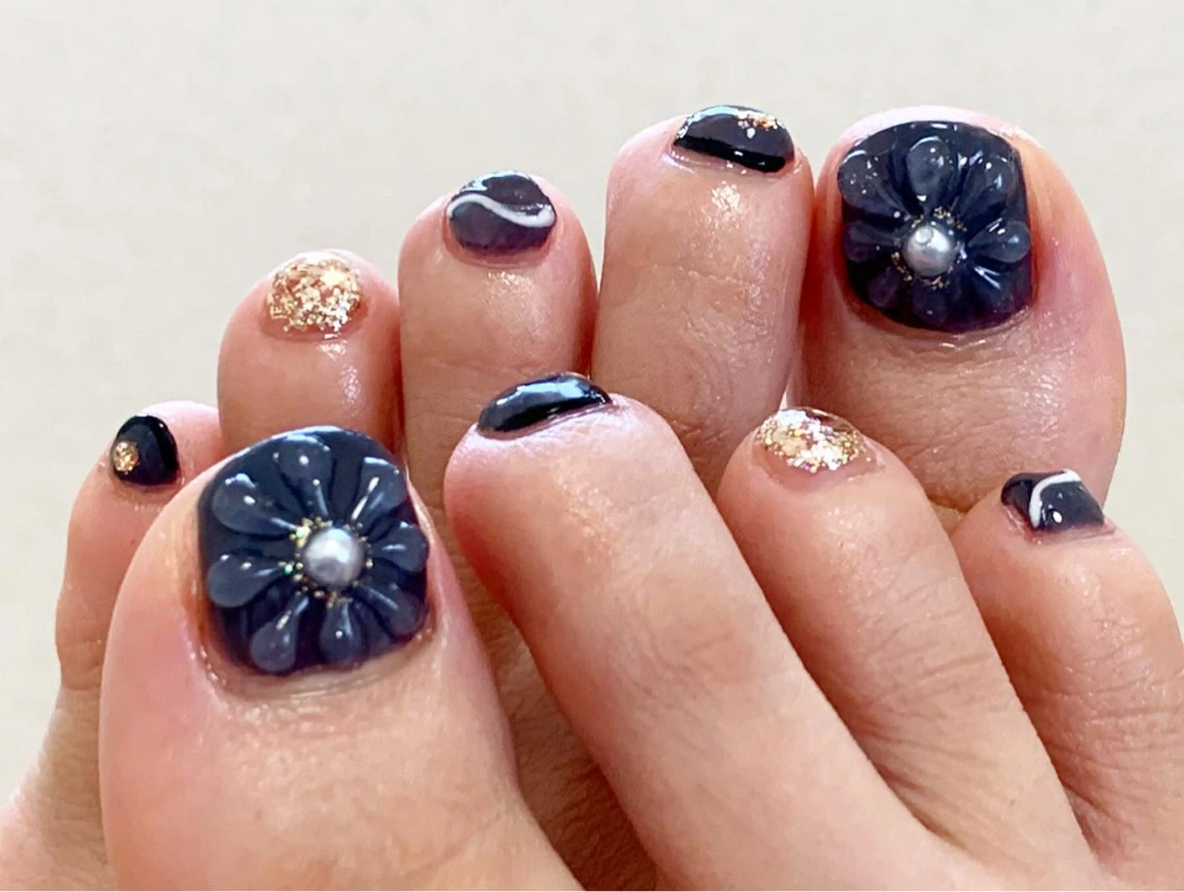 ネイル フラワーネイル ガーリー ぷっくりネイル 新山 聖のネイルデザイン