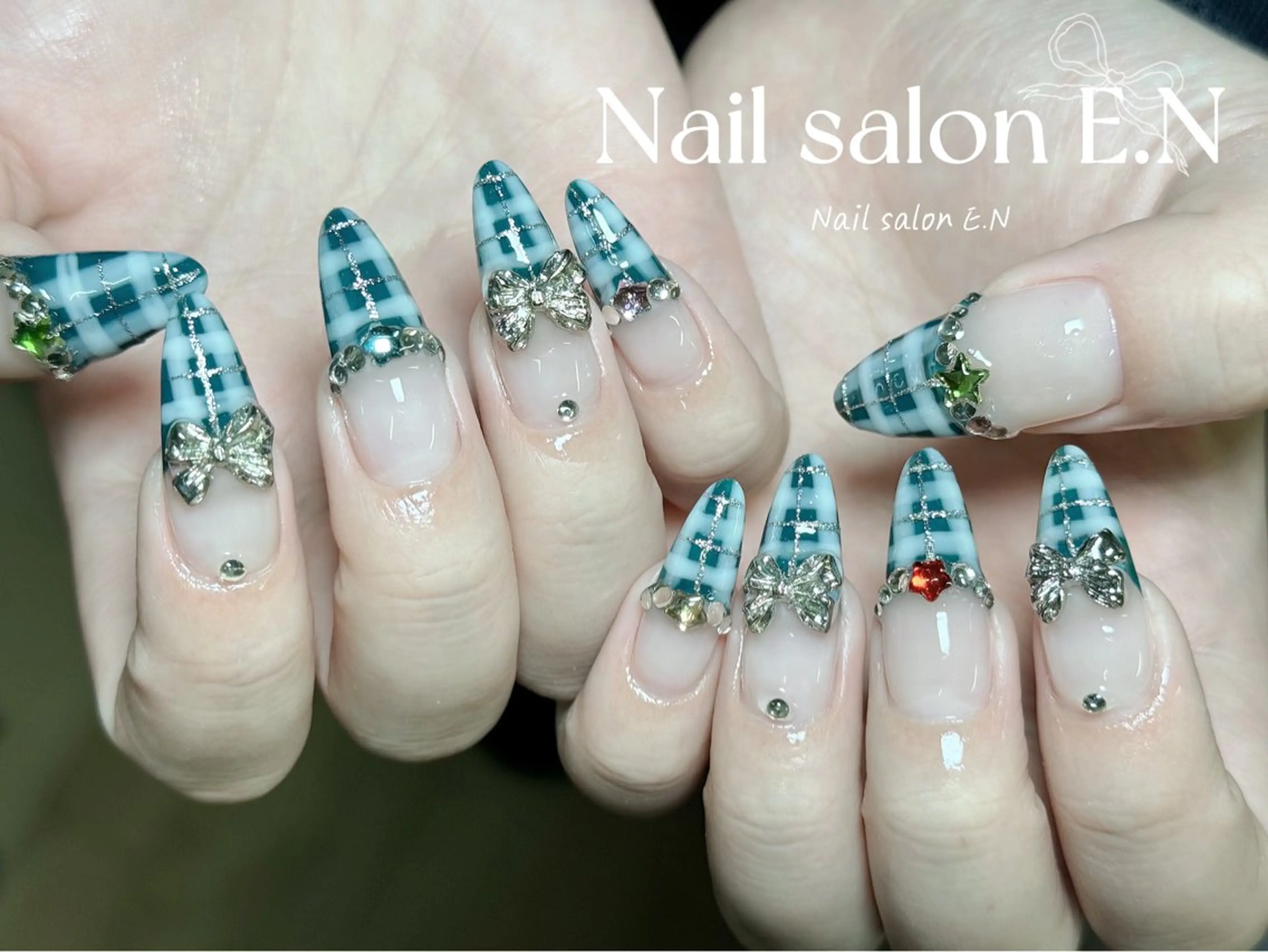 ネイル アートネイル オーロラネイル ブラウン クリアネイル フレンチネイル ハンドネイル E.N🦋 長さ出し/持ち込みのネイルデザイン