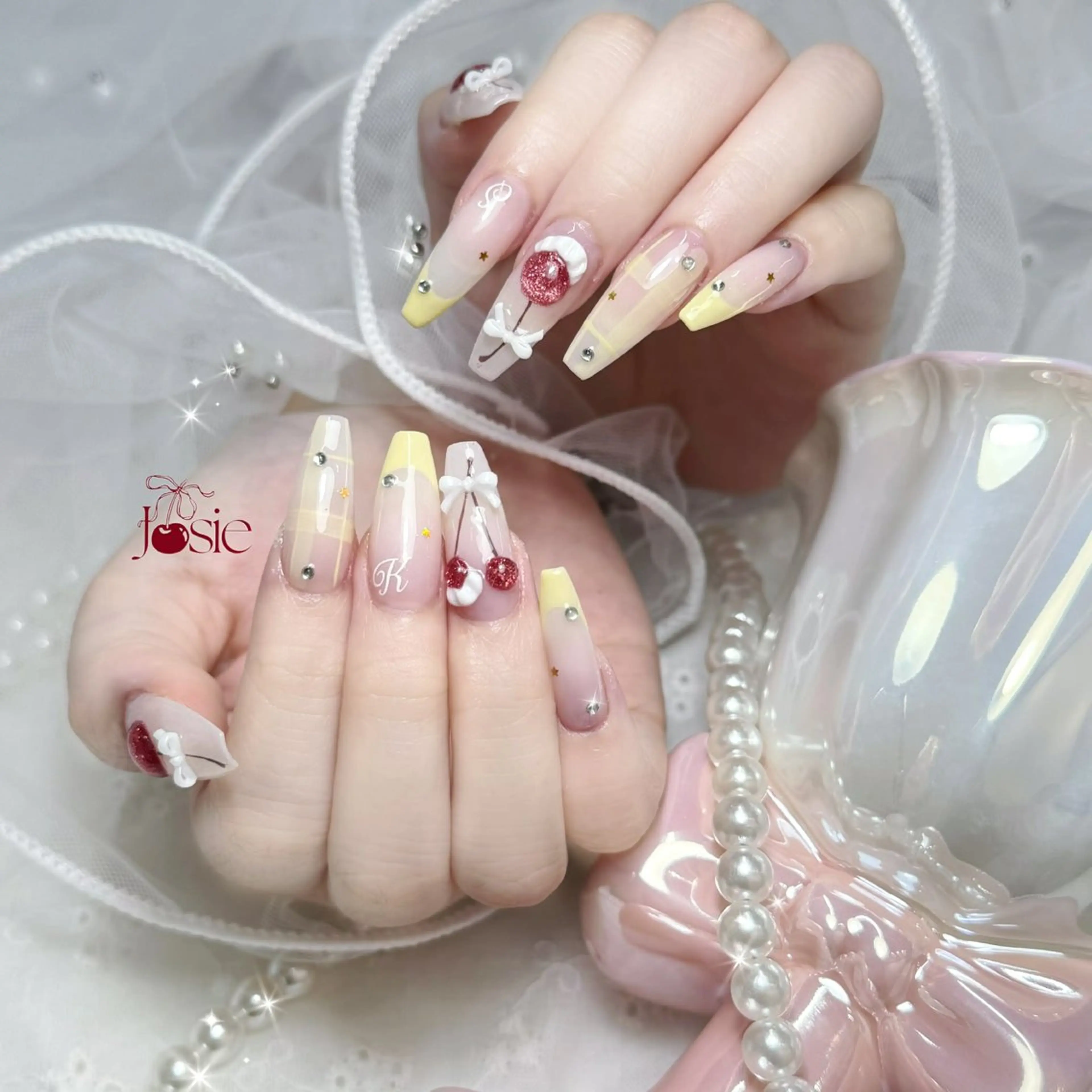 ネイル フレンチネイル ハンドネイル YURI NAILのネイルデザイン