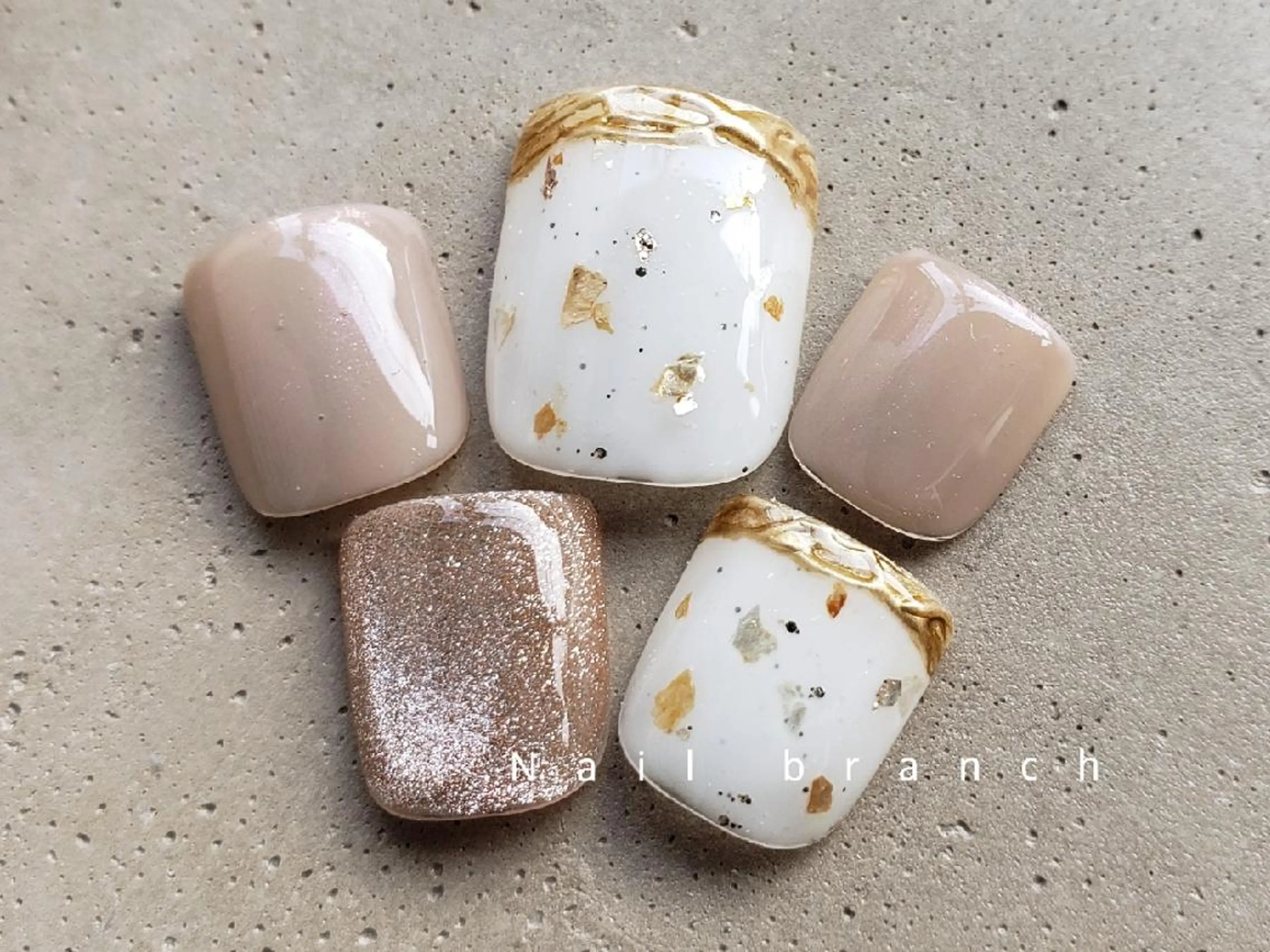 カラー パーマ ヘアアレンジ メンズ キッズ アイブロウ ネイル マツエク・マツパ セミロング Nail branchのネイルデザイン