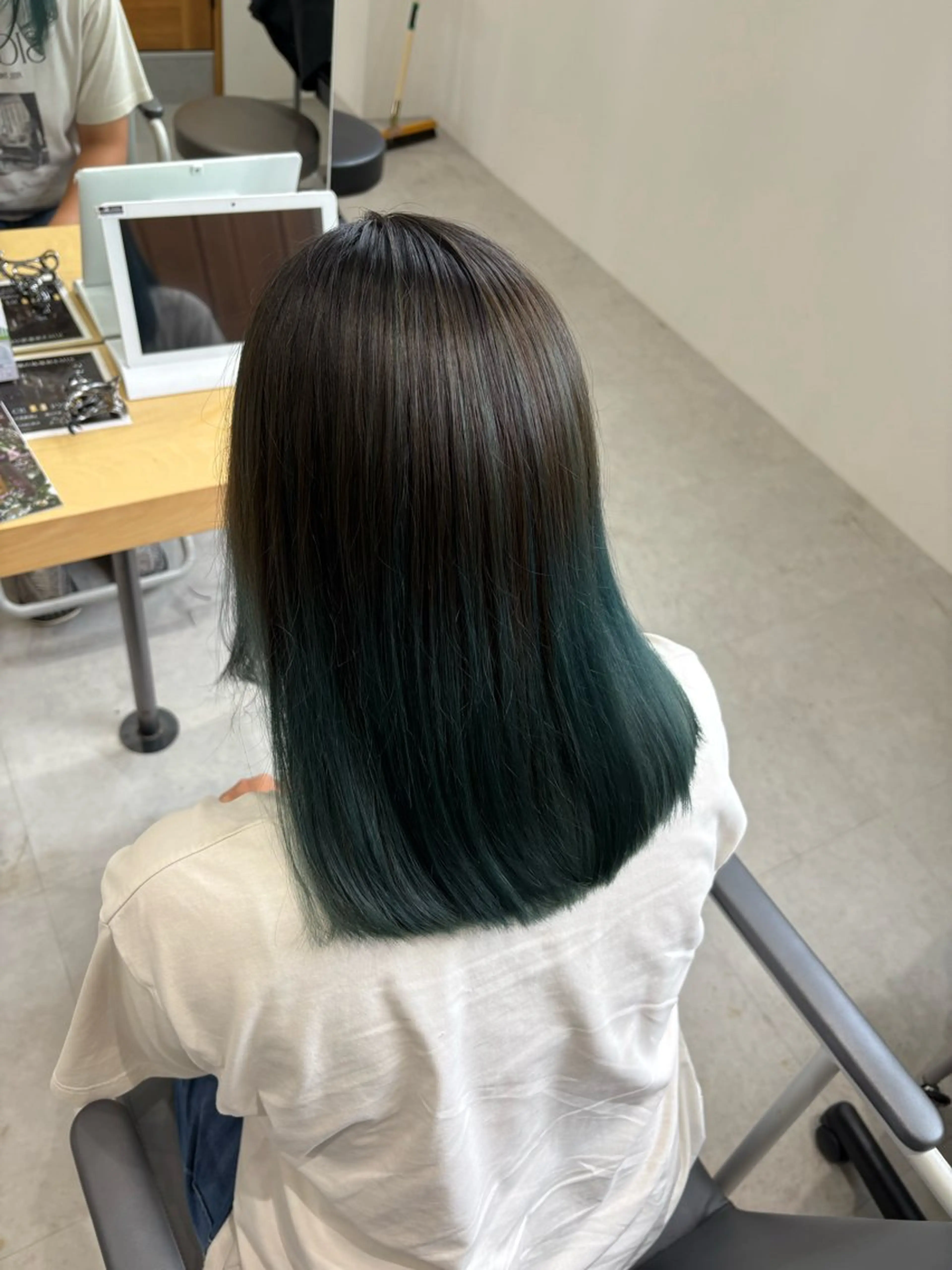 セミロング カラー ブリーチ 透明感カラー ダブルカラー 髪質改善 トリートメント ヘアカラー トリートメント ダブルカラー/ 髪質改善💎安藤のヘアスタイル