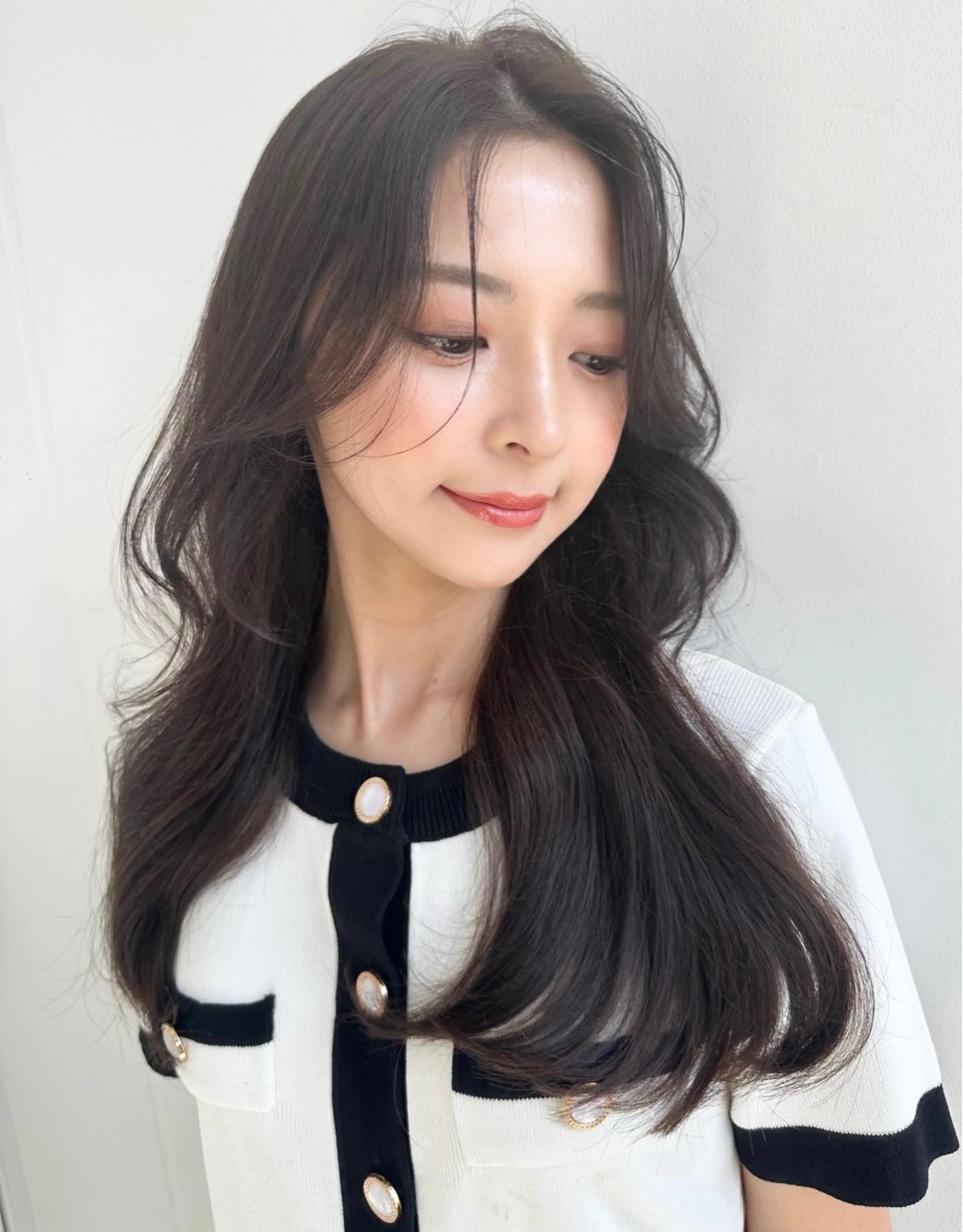 セミロング カット ヘアカラー トリートメント 新宿/韓国レイヤー 髪質改善カラー/角所のヘアスタイル