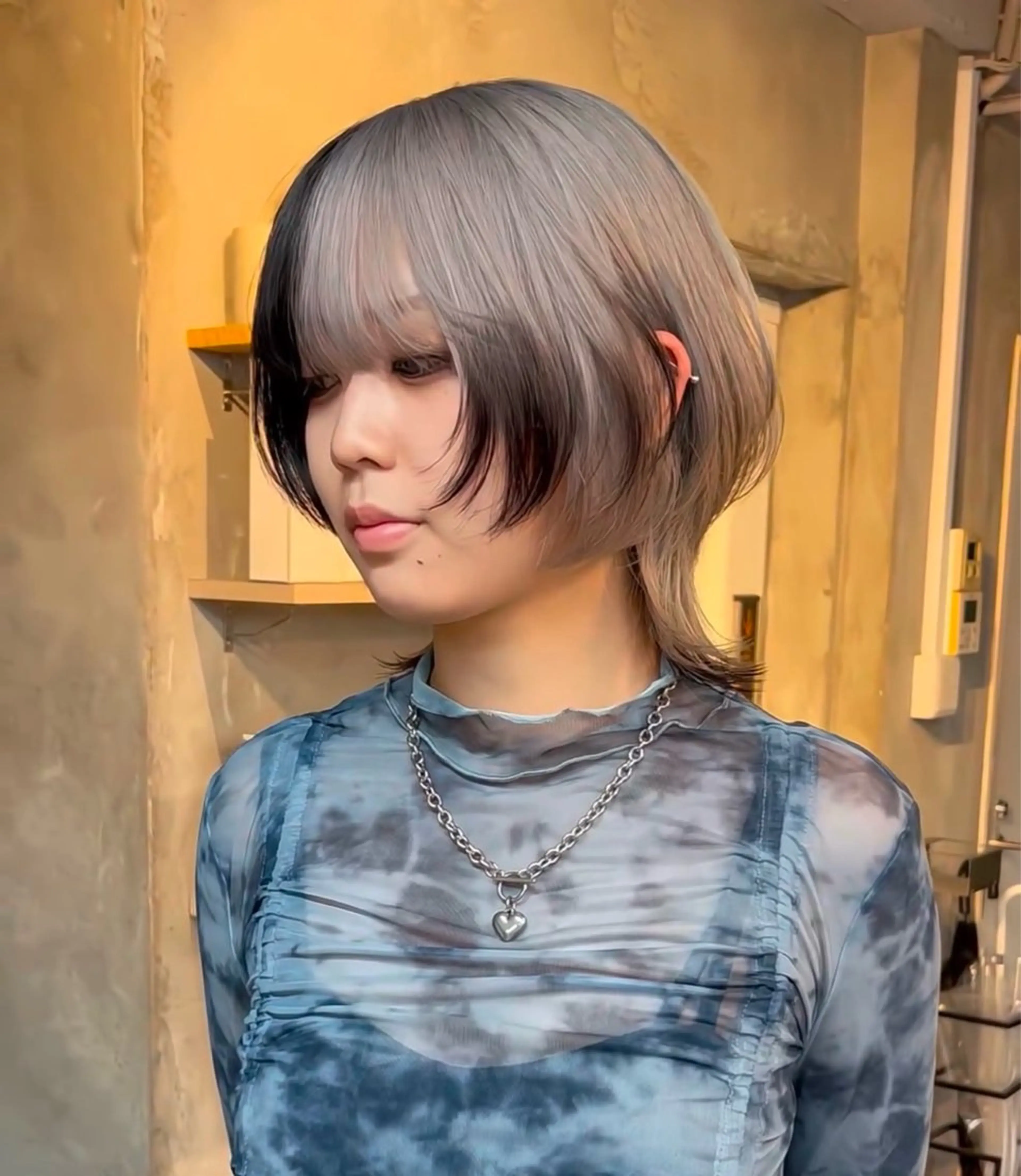 セミロング カラー ヘアカラー トリートメント AIRI/難波/ ハイトーン/髪質改善のヘアスタイル