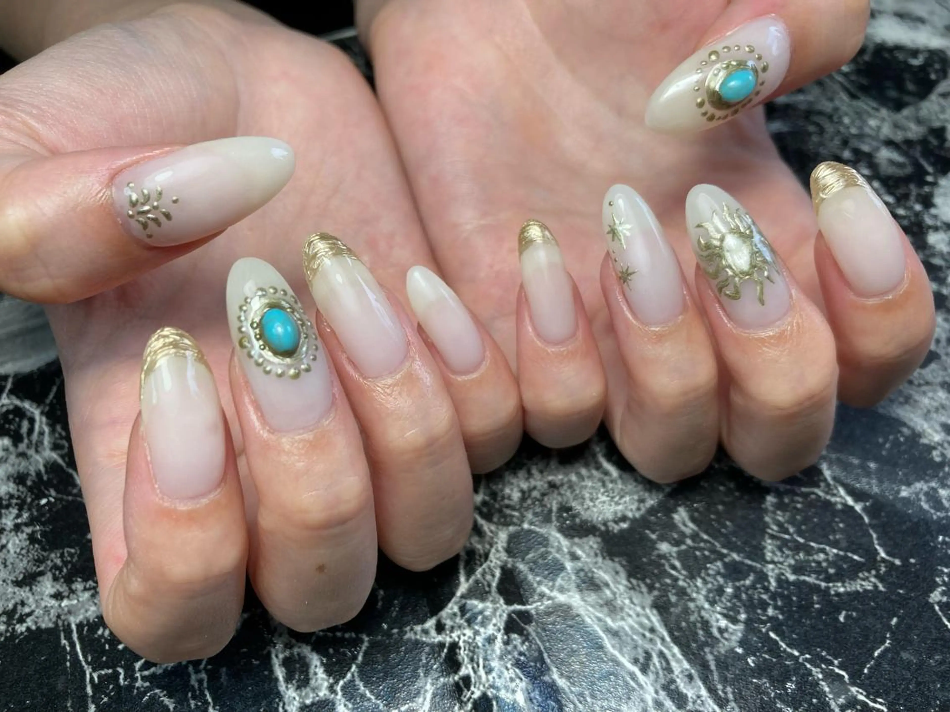 ロング ネイル ハンドネイル フットネイル ✴︎ Delightのネイルデザイン