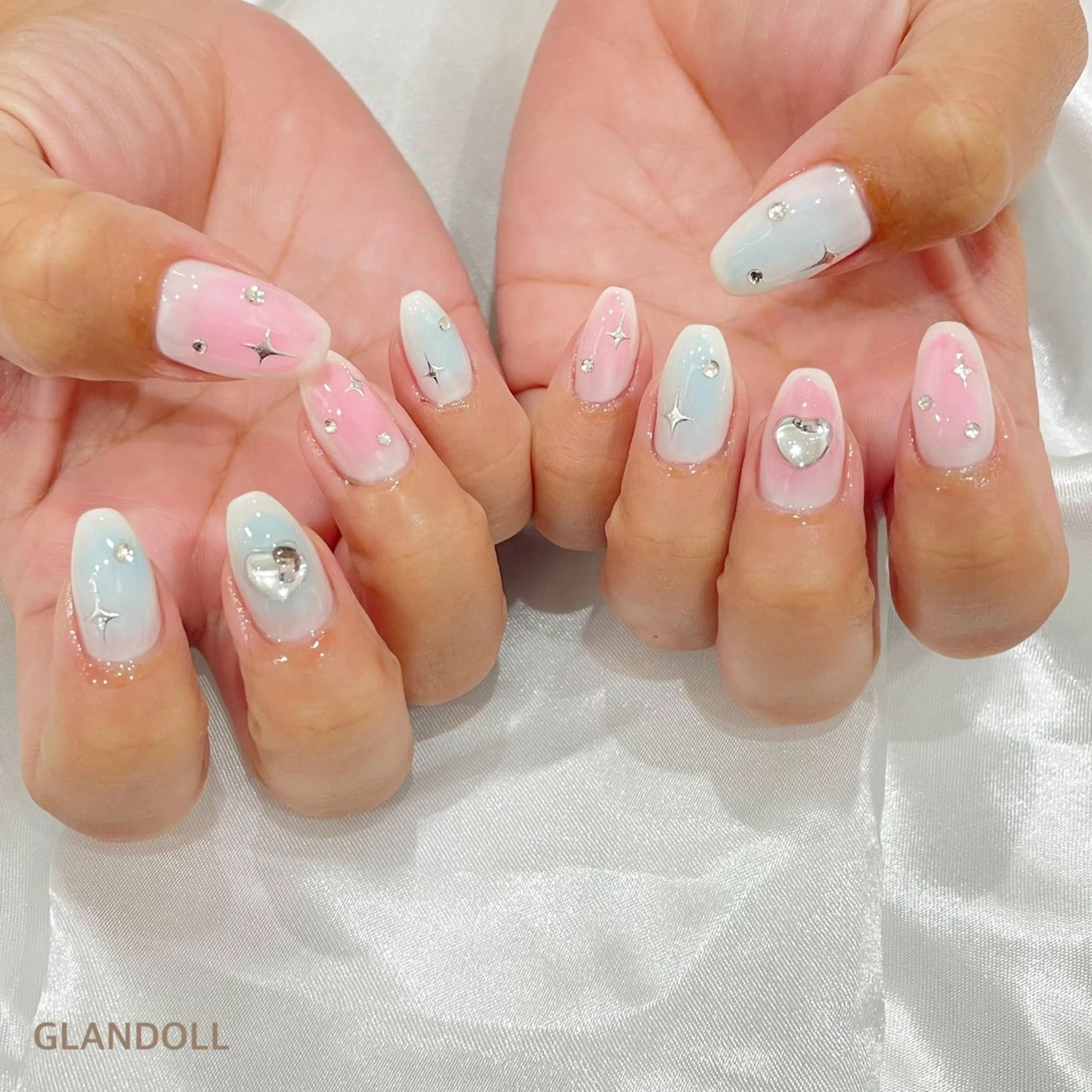 ネイル ハンドネイル GLANDOLL YURIのネイルデザイン