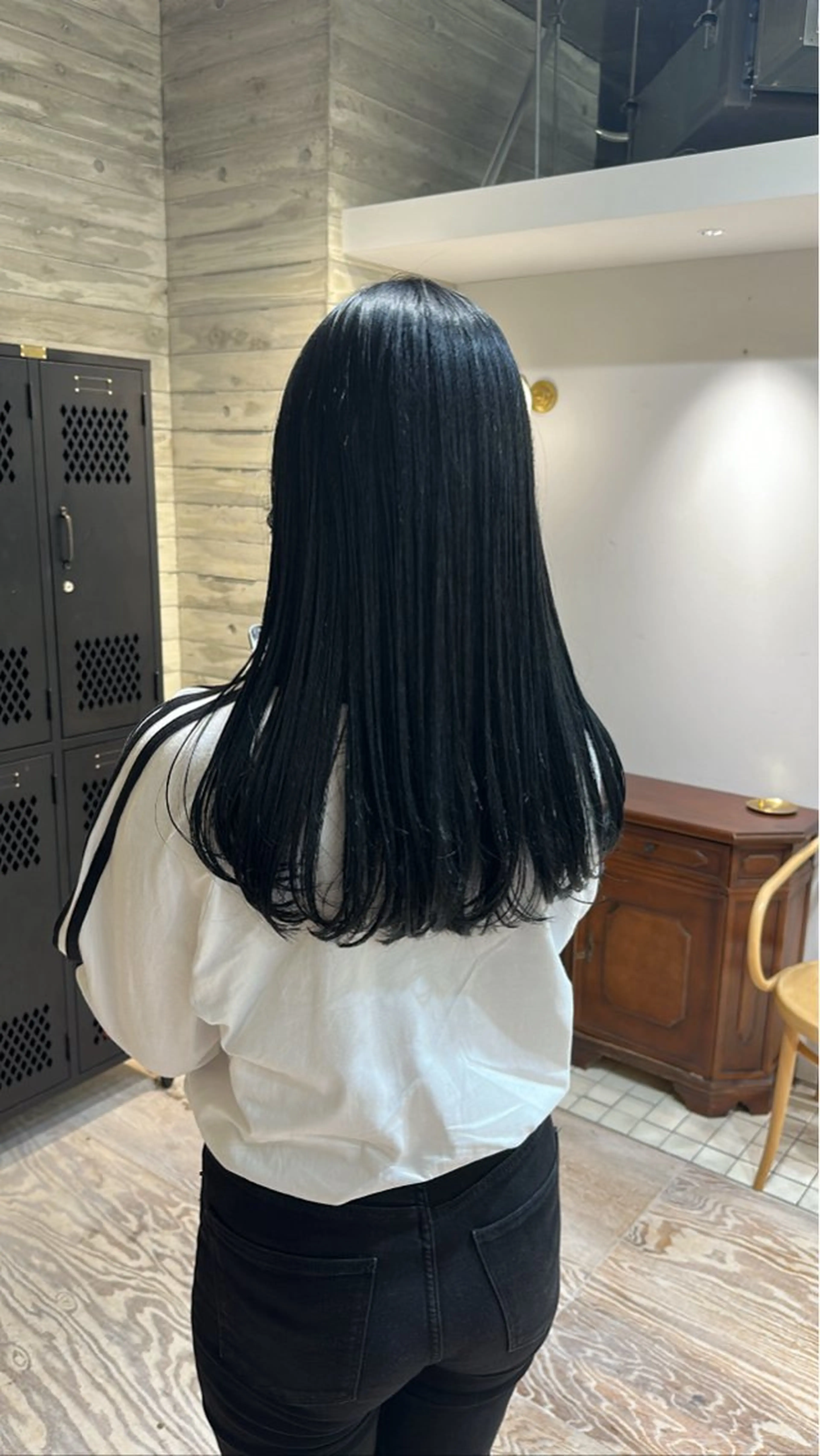 カラー RINA .のヘアスタイル