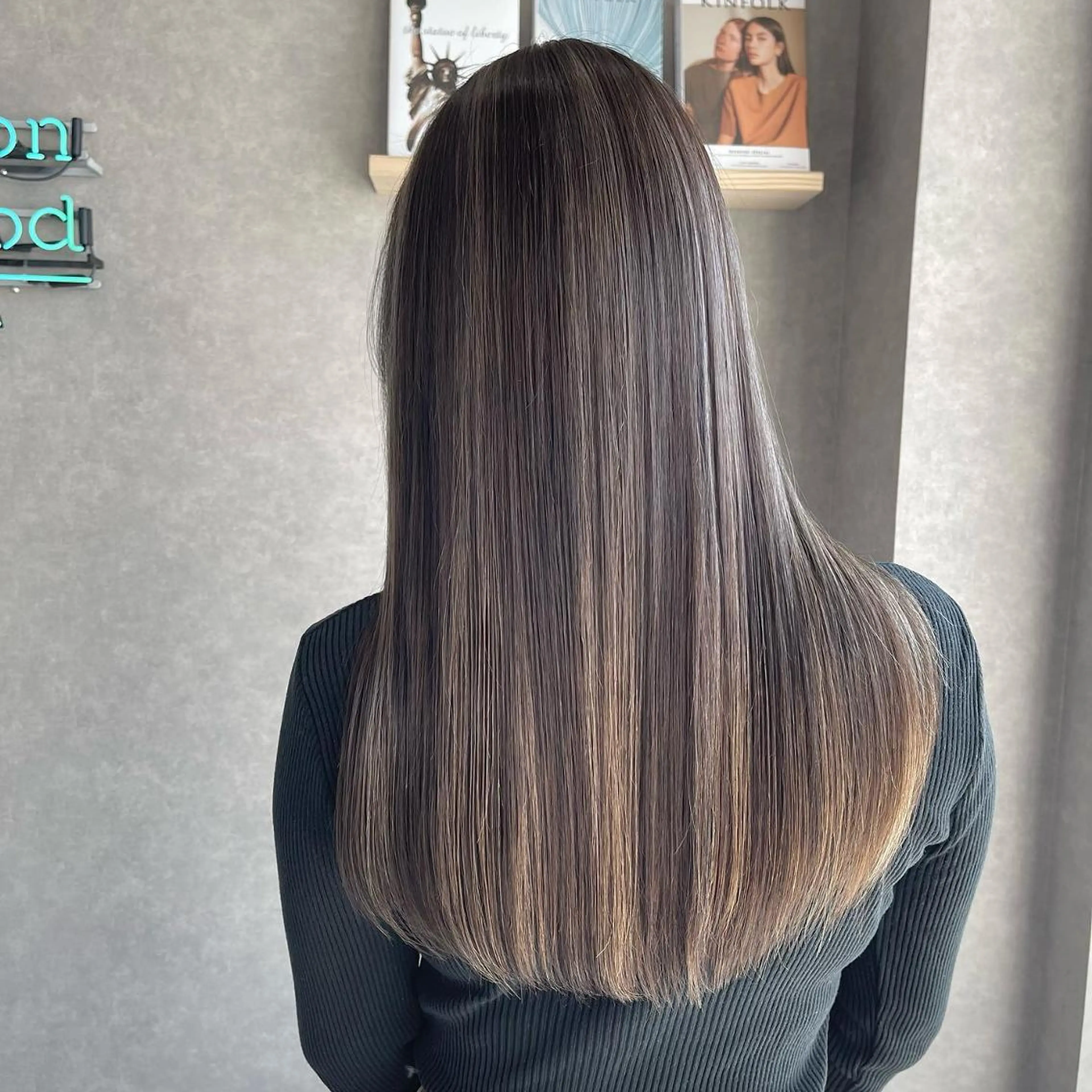 ミディアム 一ノ瀬 暁のヘアスタイル