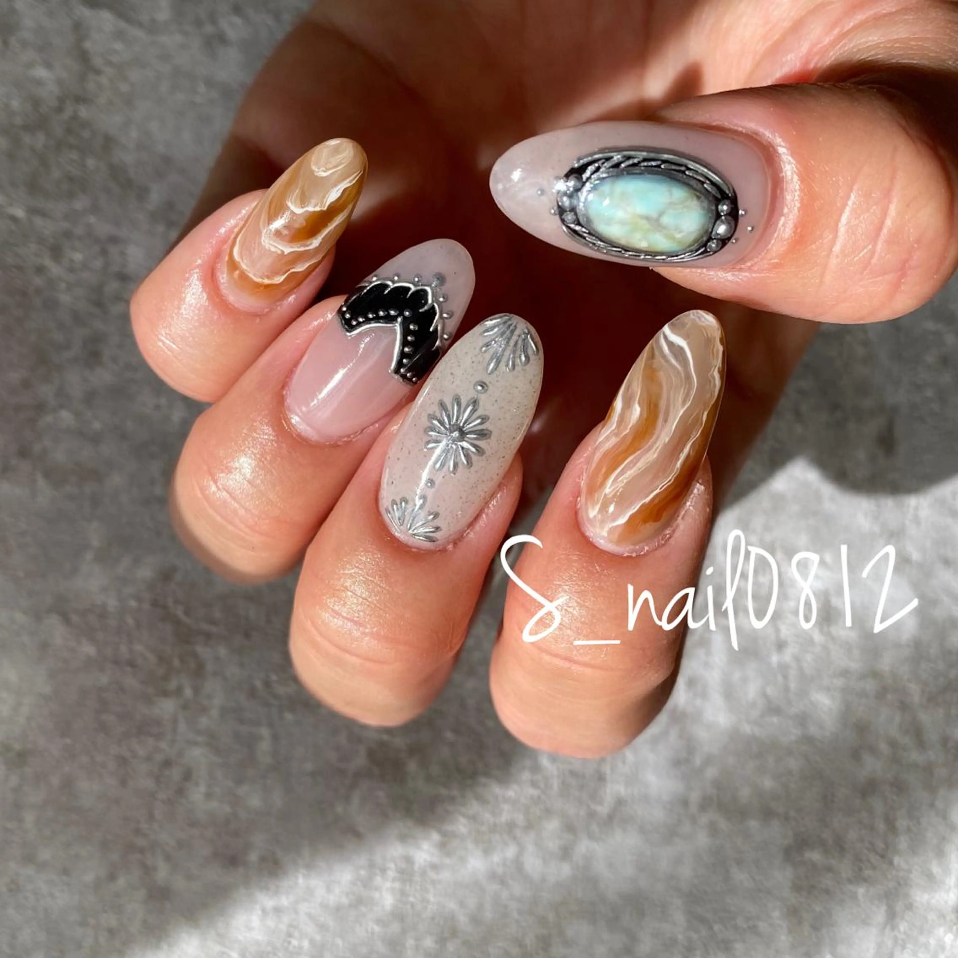 ネイル ストーンネイル ハンドネイル 菅原 さおりのネイルデザイン