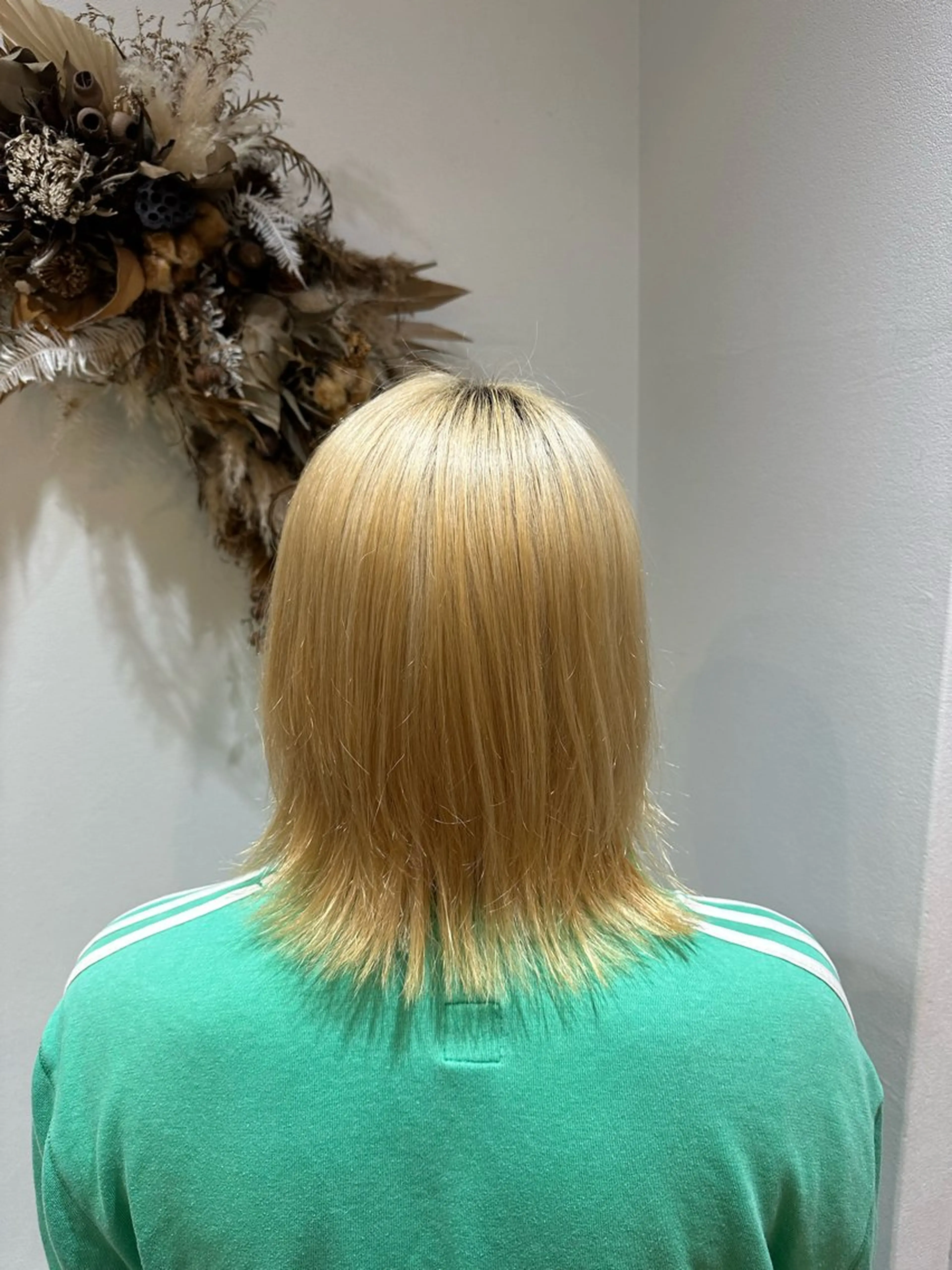 カラー ブリーチ ケアブリーチ ハイトーンカラー MIRUKA/ 暖色カラー/ベージュのヘアスタイル