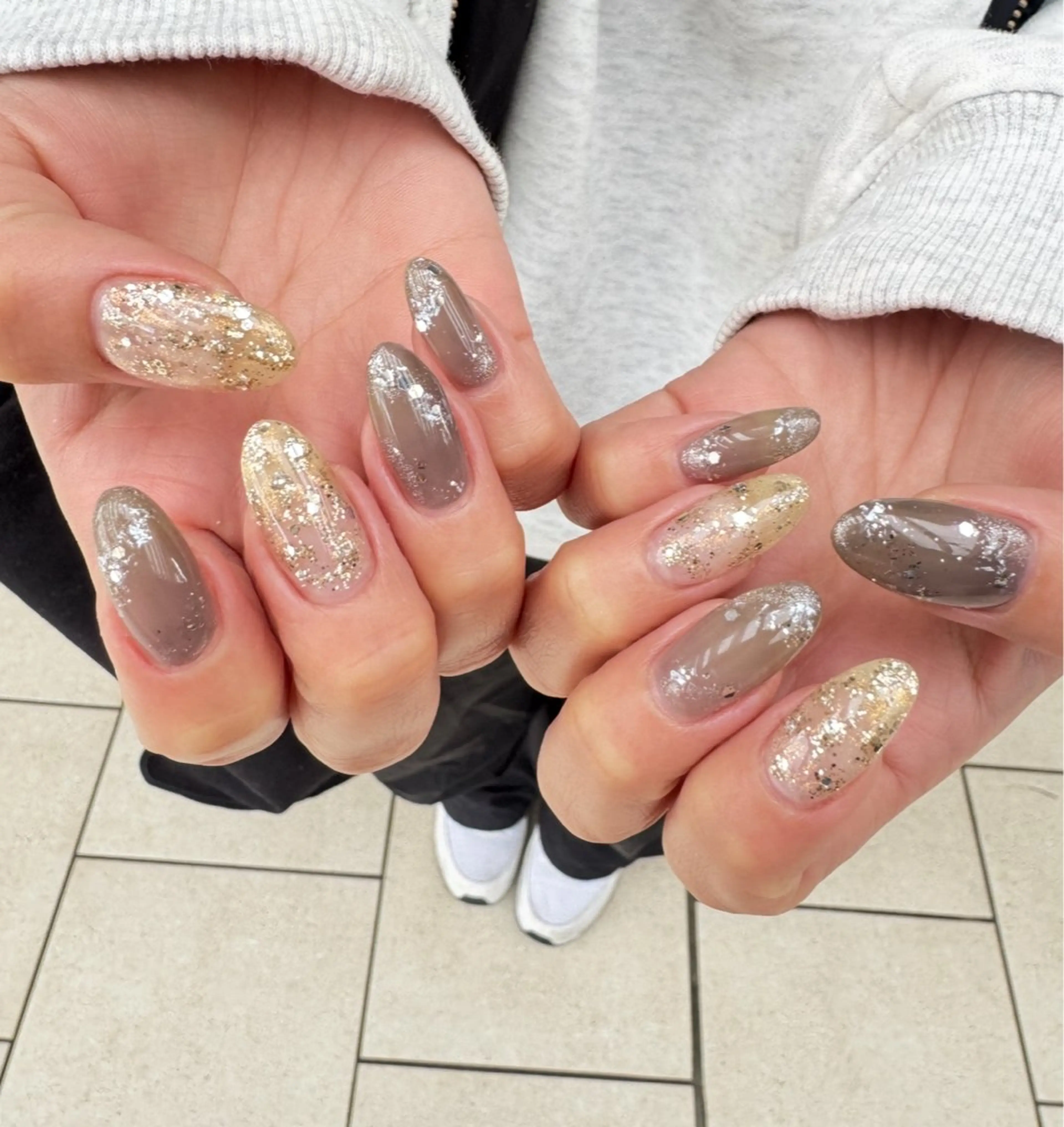 ネイル 成人式 キラキラネイル ニュアンスネイル オフィスネイル シンプルネイル Lililas サロン&スクールのネイルデザイン