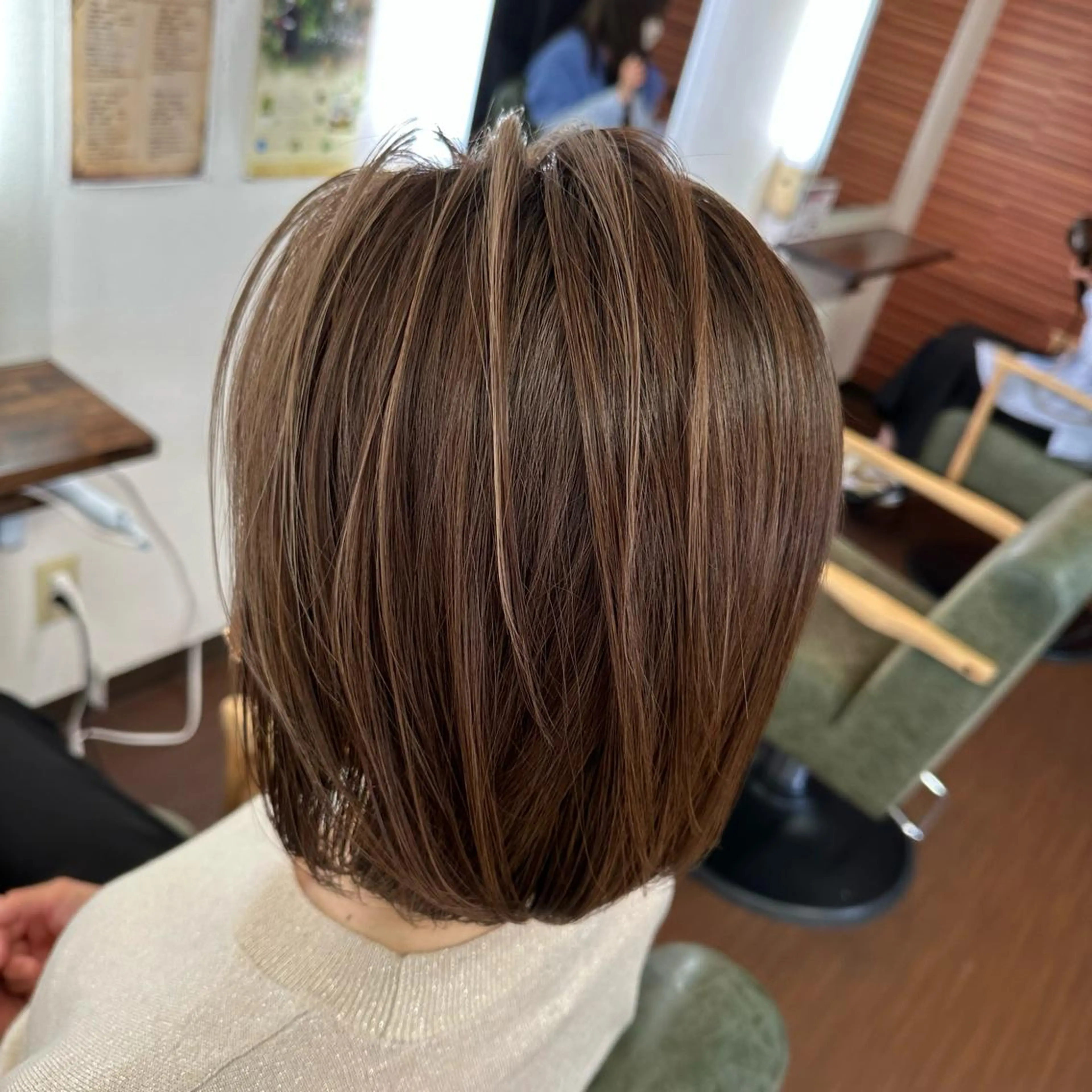 ショート カラー ハイライトカラー ハイライト カット ヘアカラー トリートメント 大人かわいいインナー カラー/菊池柊真🎨のヘアスタイル