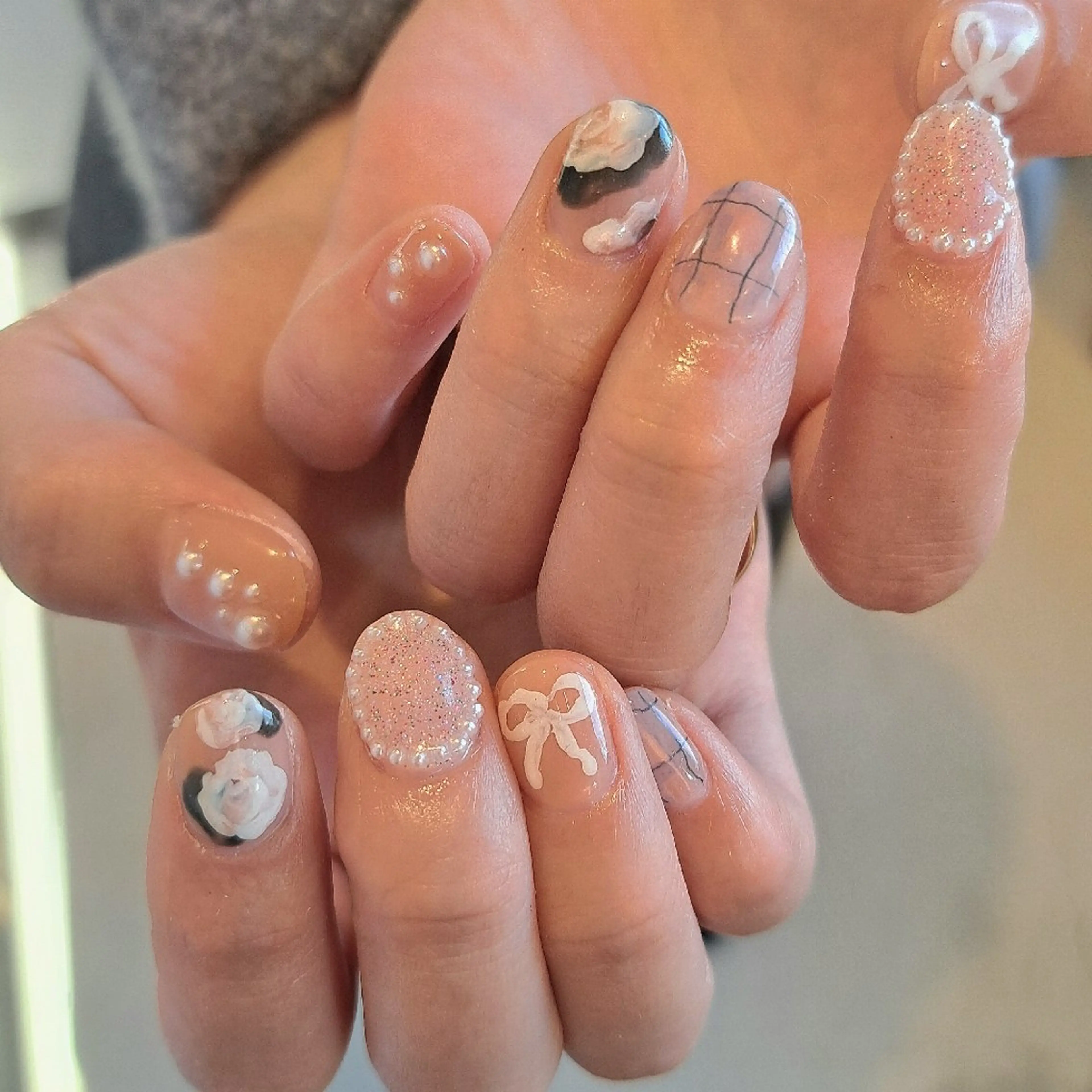 ネイル アートネイル ガーリー 韓国ネイル 持ち込み リボン ハンドネイル Nail mood デザイン持ち込みokのネイルデザイン