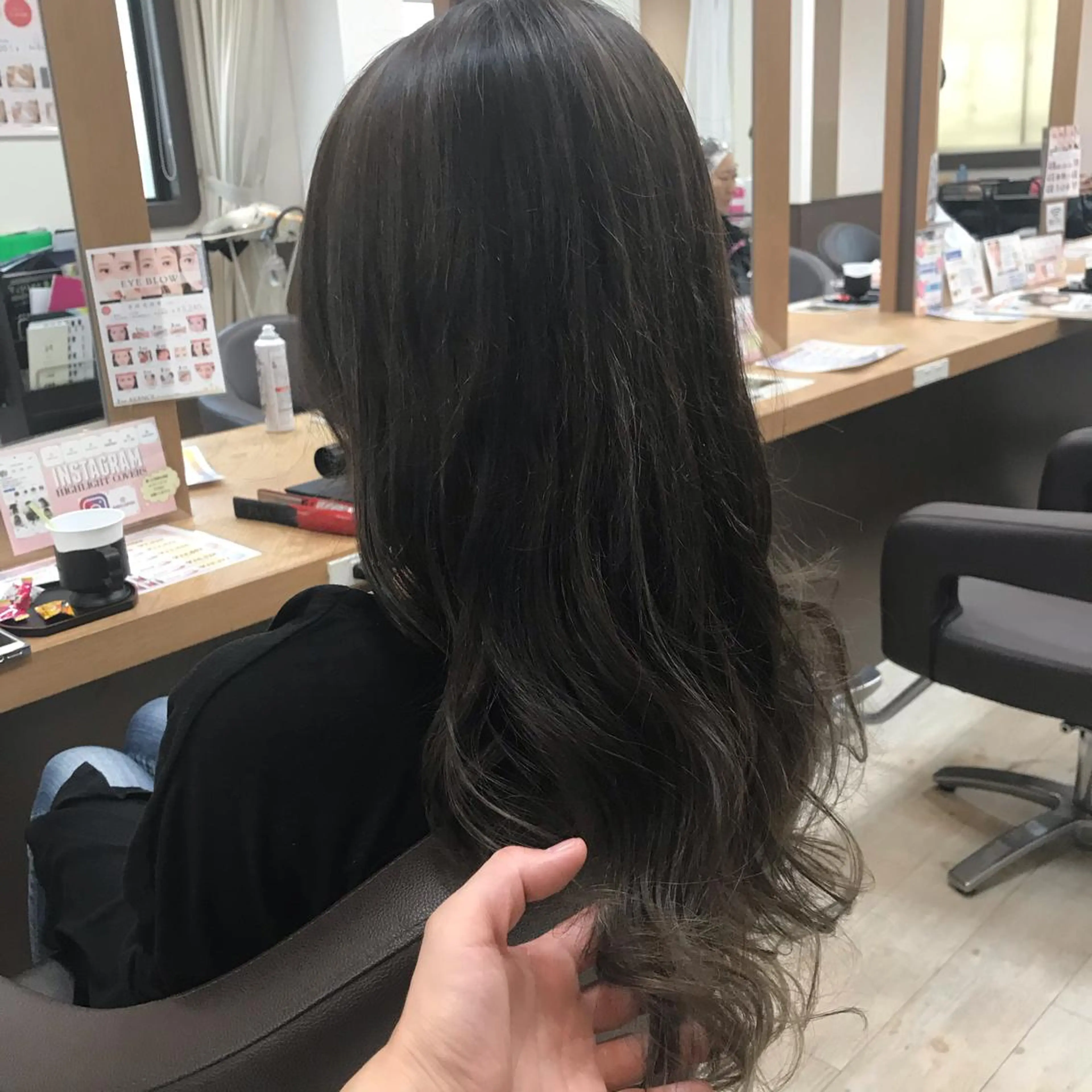 ロング カラー カット ヘアカラー トリートメント Lien 深井店のヘアスタイル