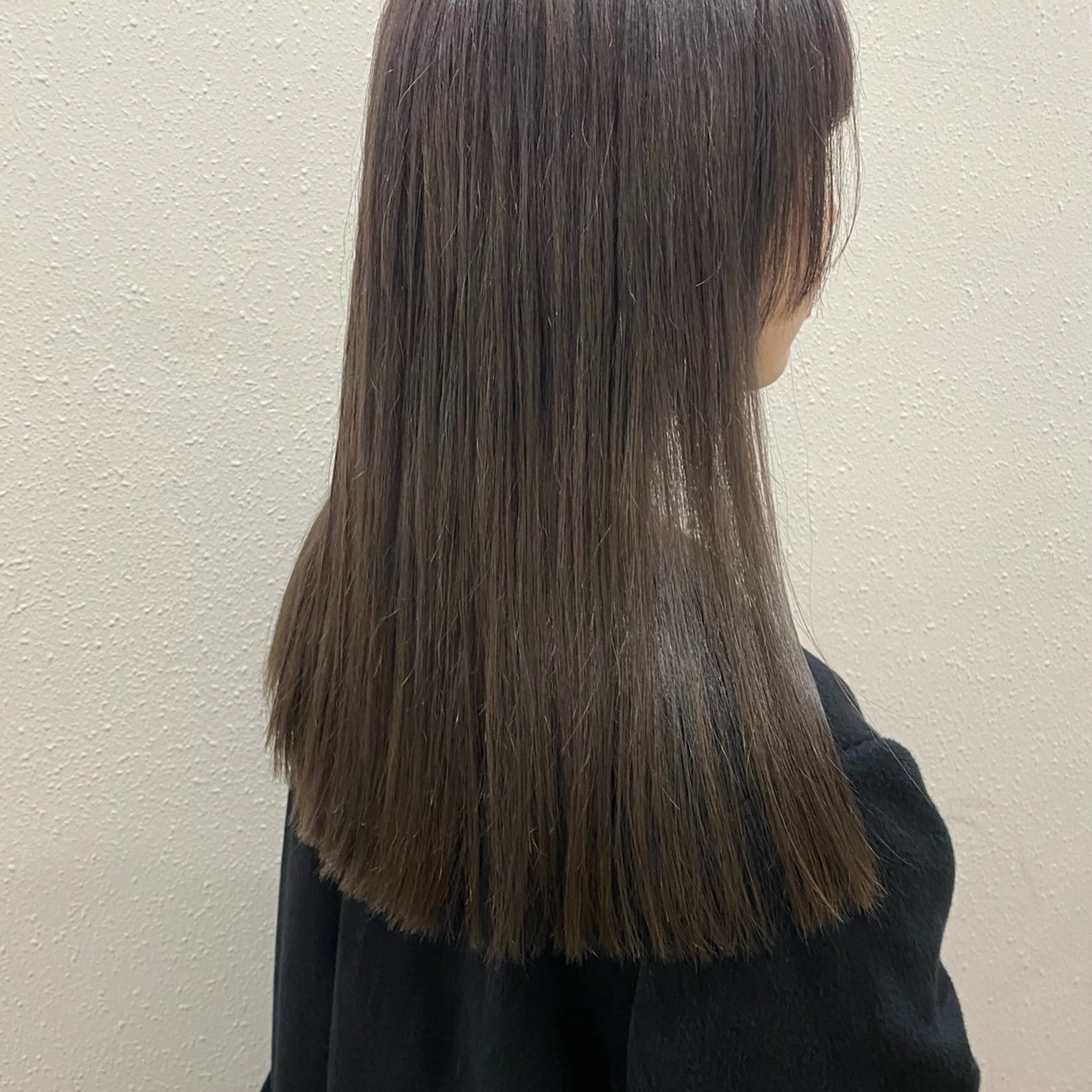 セミロング カラー カット ヘアカラー トリートメント くすみカラー / 肌馴染み/ 花房佑夏のヘアスタイル