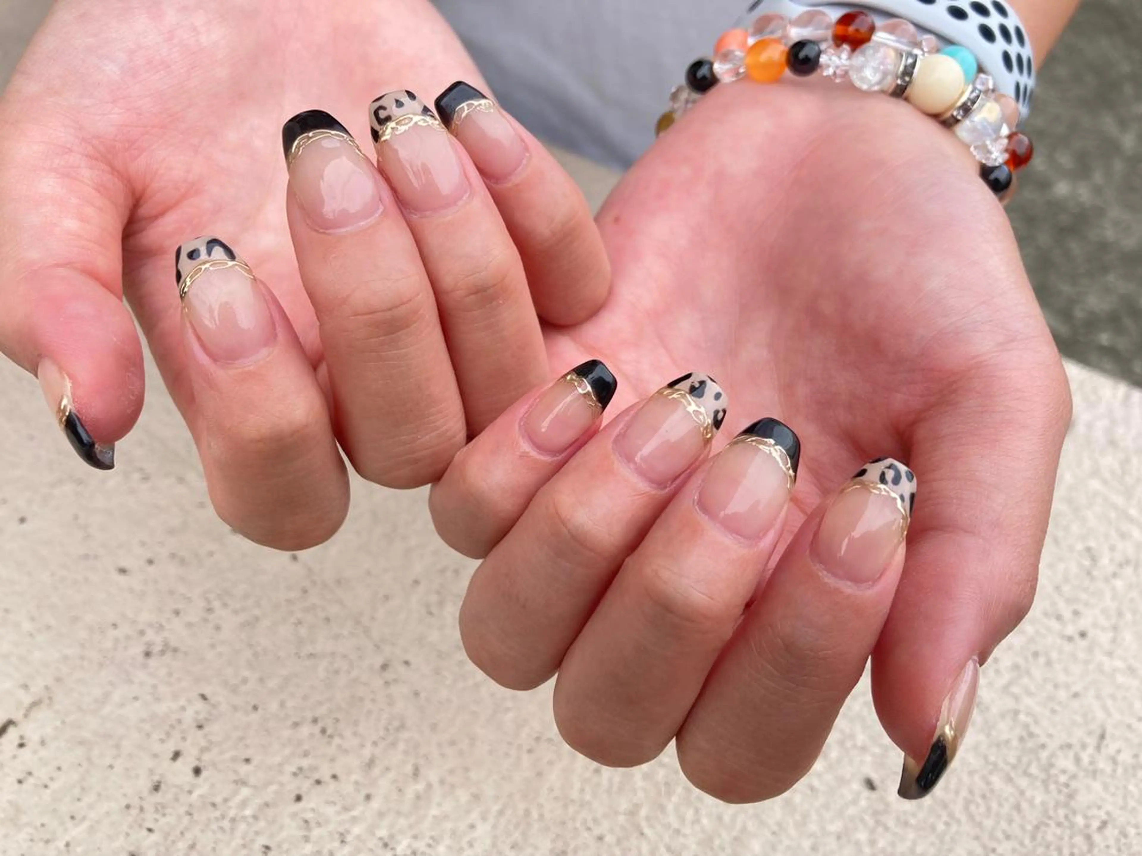 ミディアム ネイル ハンドネイル フットネイル ✴︎ Delightのネイルデザイン