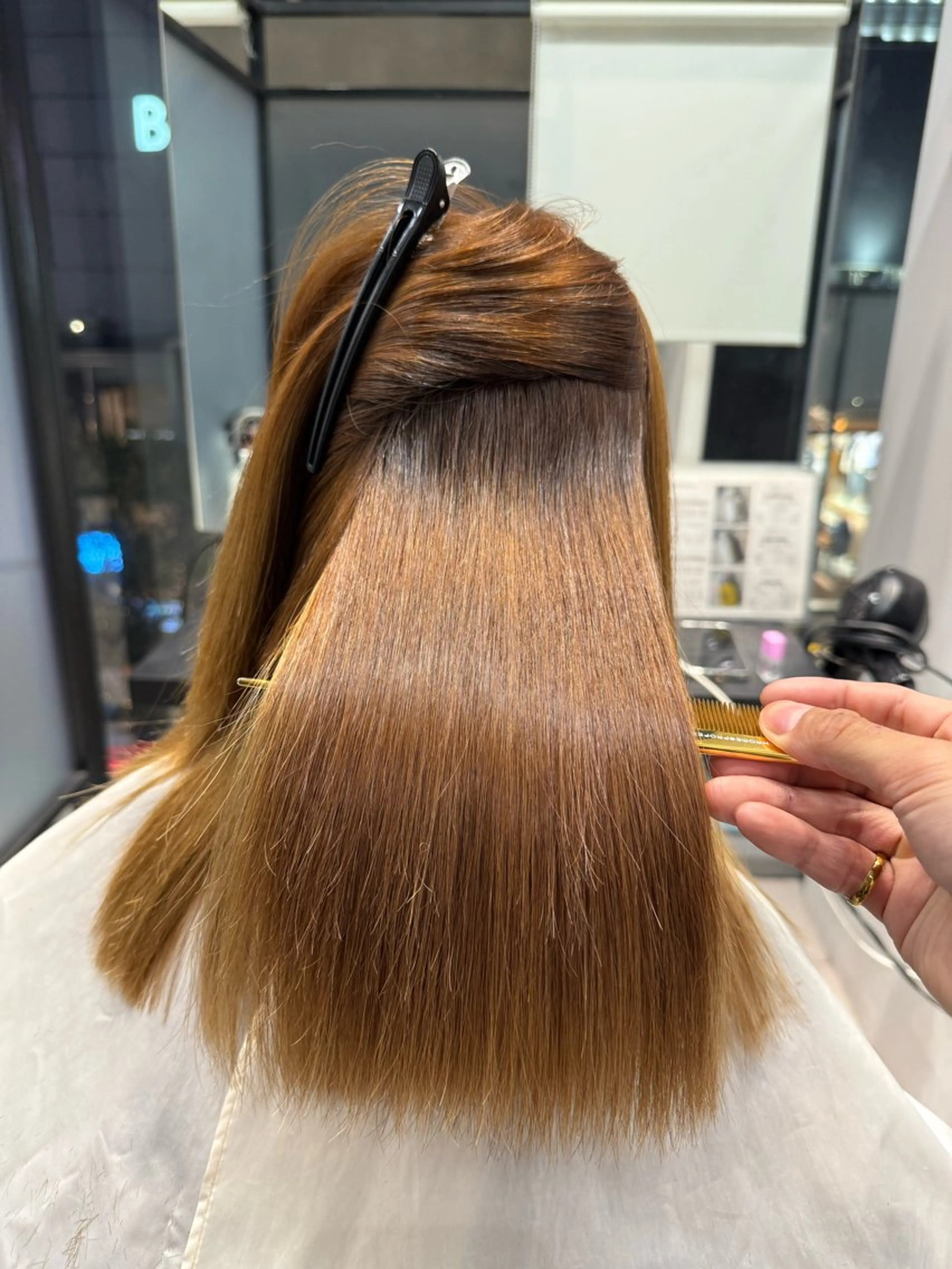 セミロング 【髪質改善の専門店】 🫧鷹司郎のヘアスタイル