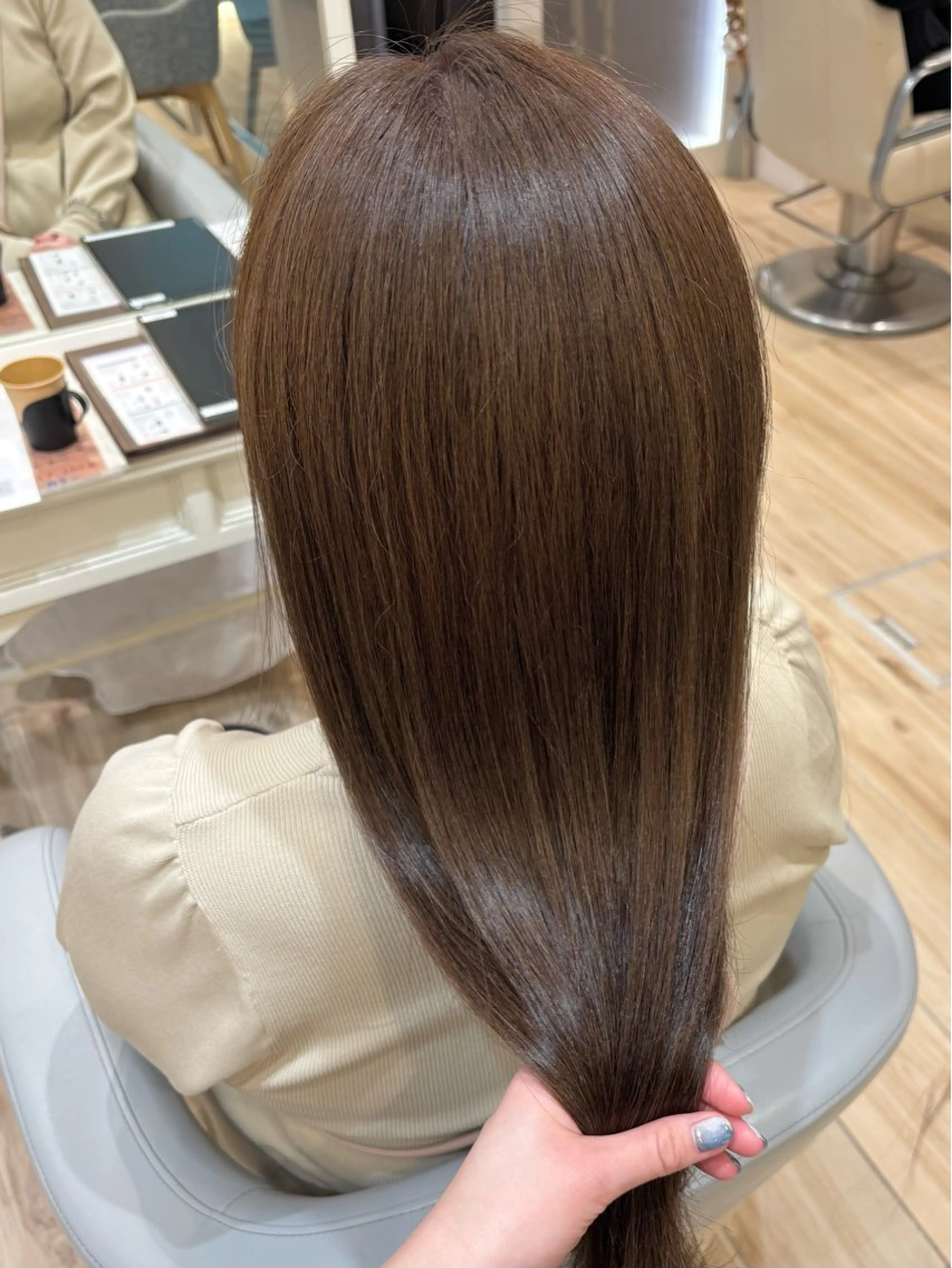 【癖毛にもパヤパヤが気になる方にも◎】カット＋美髪縮毛矯正＋トリートメントの写真