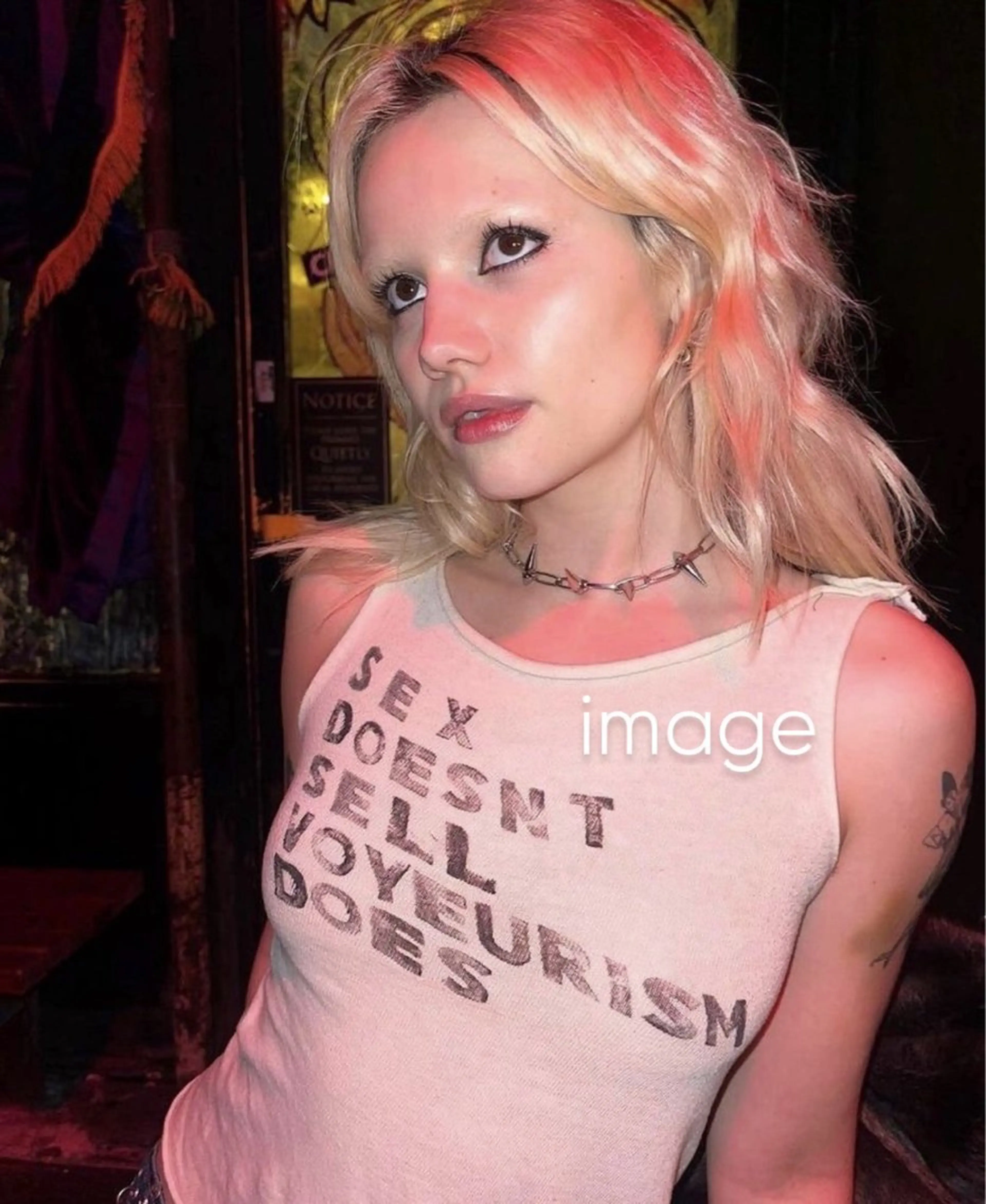 ロング ヘアカラー トリートメント レイカ /ハイトーンのヘアスタイル