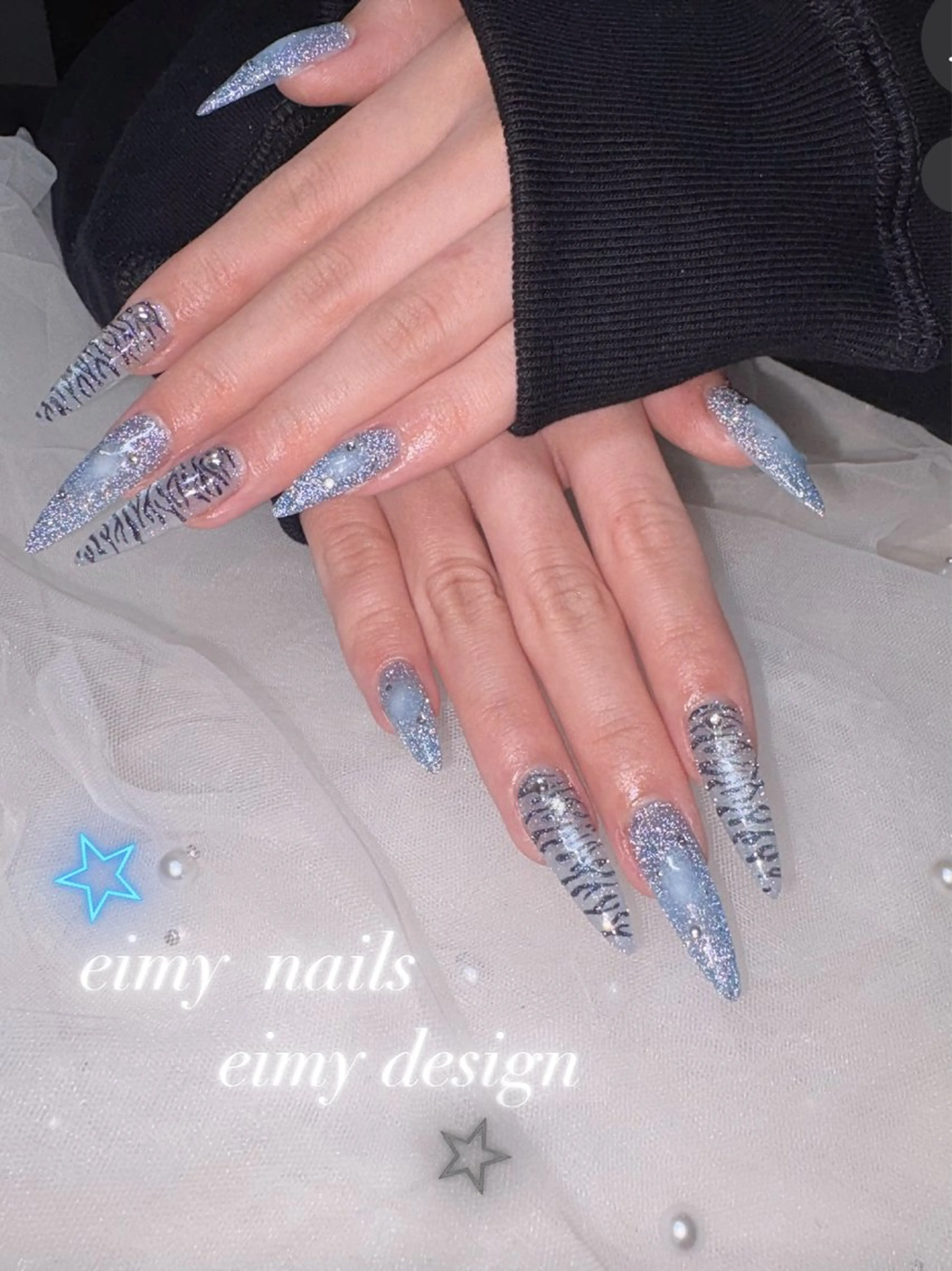 ネイル アニマル柄 アートネイル チークネイル フラッシュネイル ラメ(グリッター) ハンドネイル eimy nails♡のネイルデザイン