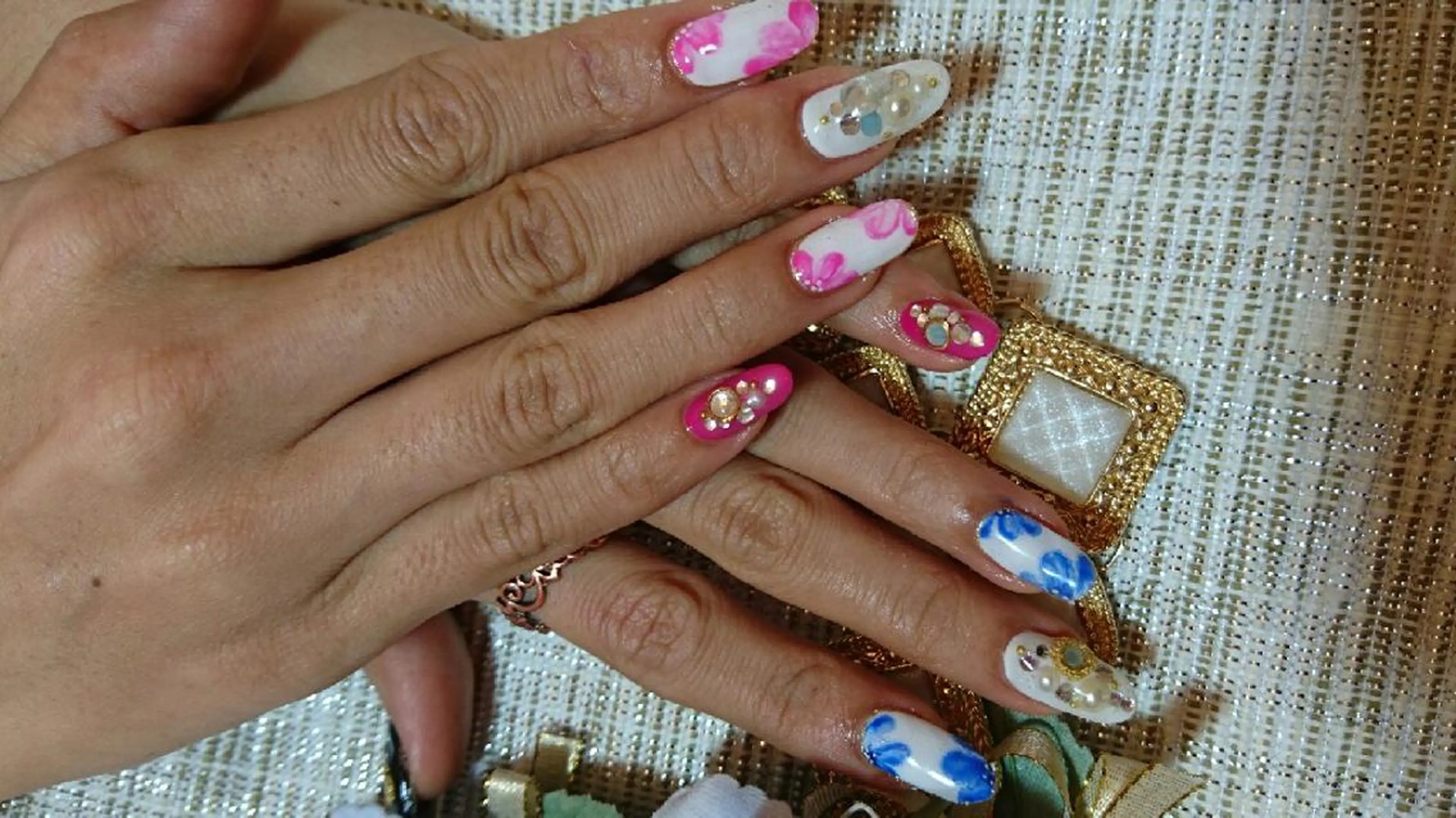 ショート ミディアム セミロング ロング カラー メンズ キッズ ネイル まつエク プライベートサロン HA♥NAのマツエク・マツパデザイン