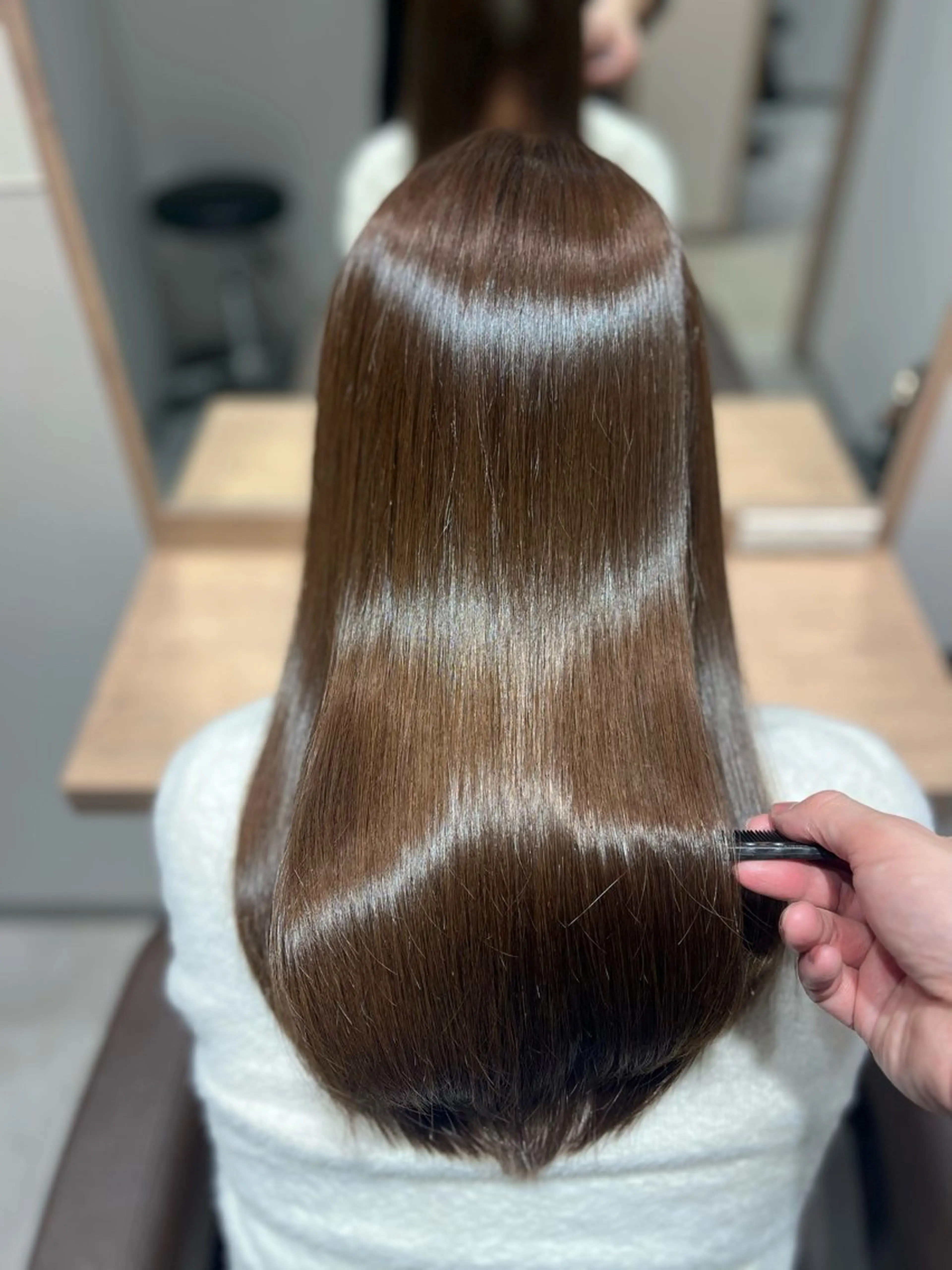 セミロング カラー ブラウンカラー モカブラウン トリートメント 【美髪を叶える】中谷 彰宏（アキ)のヘアスタイル