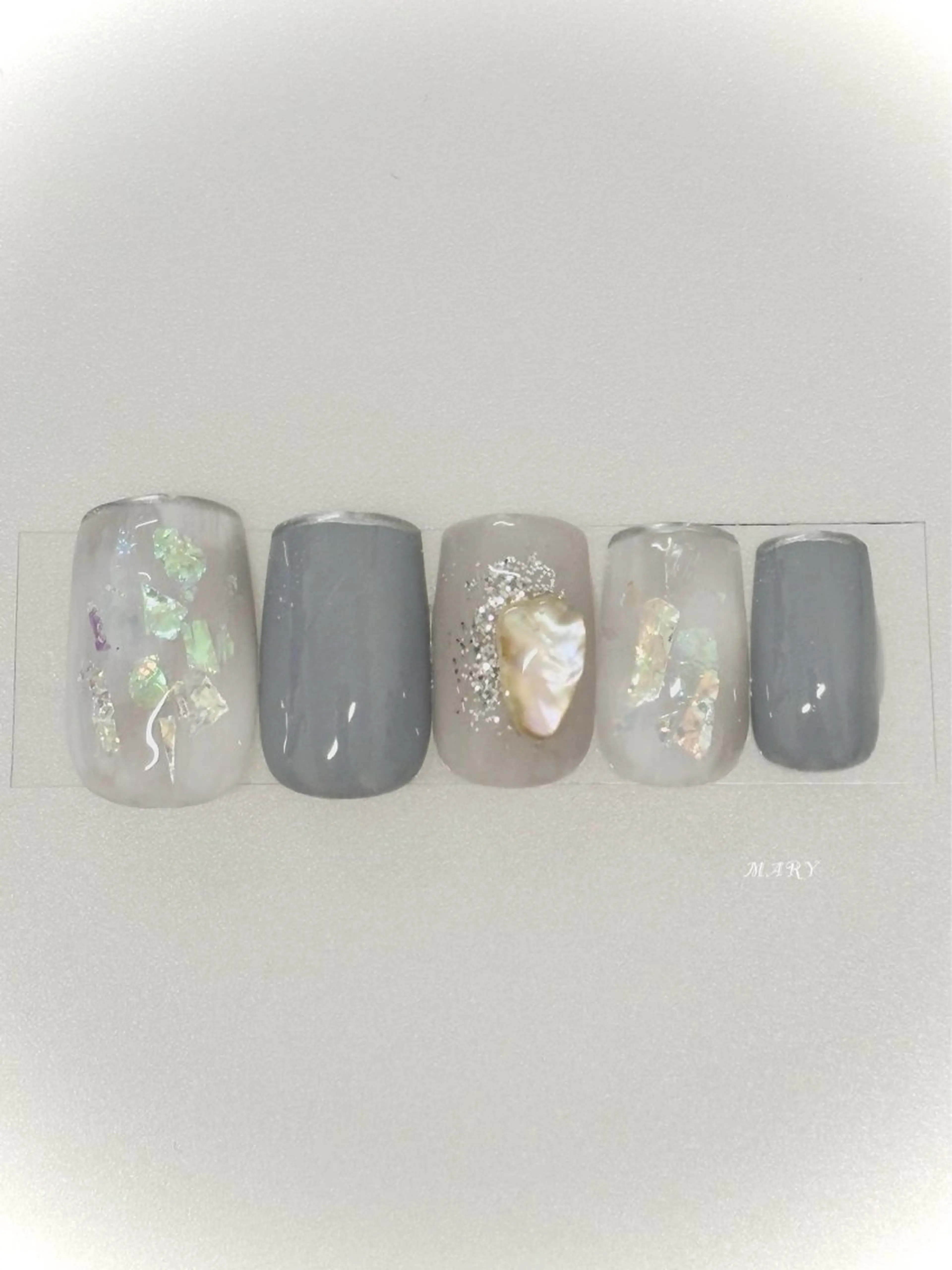 ネイル キラキラネイル 水色 ニュアンスネイル Mary nail .narumiのネイルデザイン