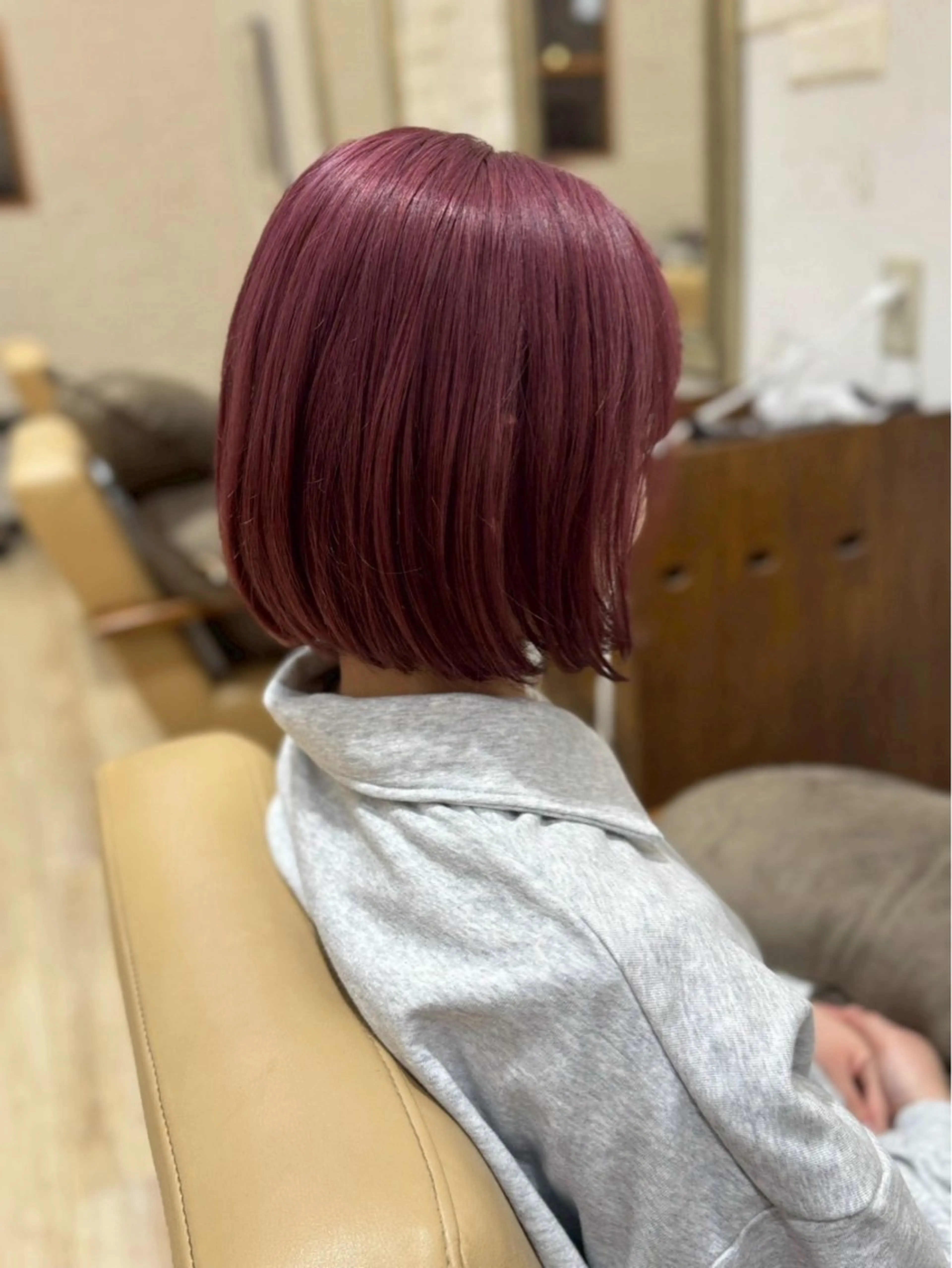 ミディアム ヘアカラー 三輪 あおいのヘアスタイル