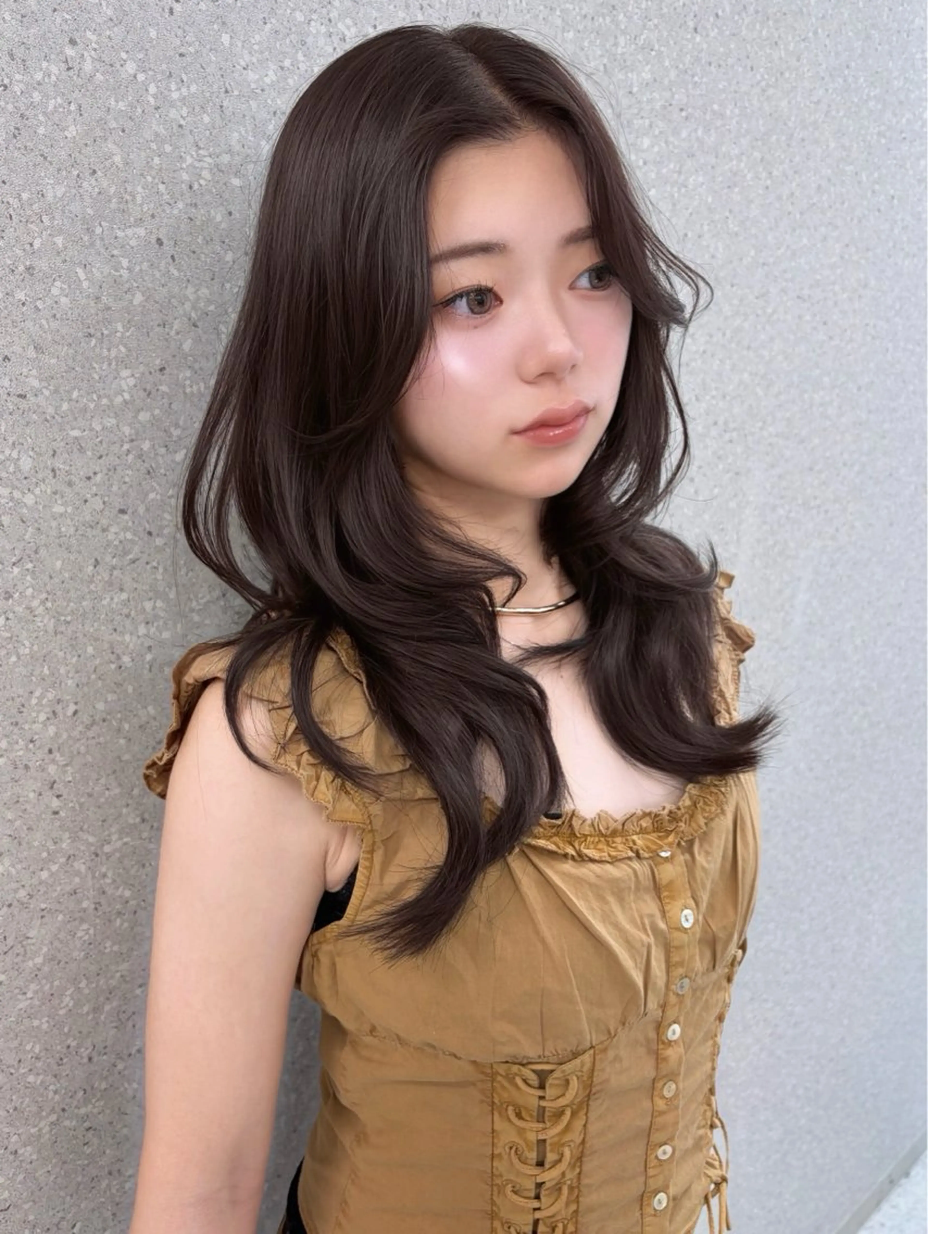 ミディアム カラー ベージュカラー ブリーチ 透明感カラー グレージュ ブリーチなしカラー カット ヘアカラー トリートメント よしだ はるのヘアスタイル