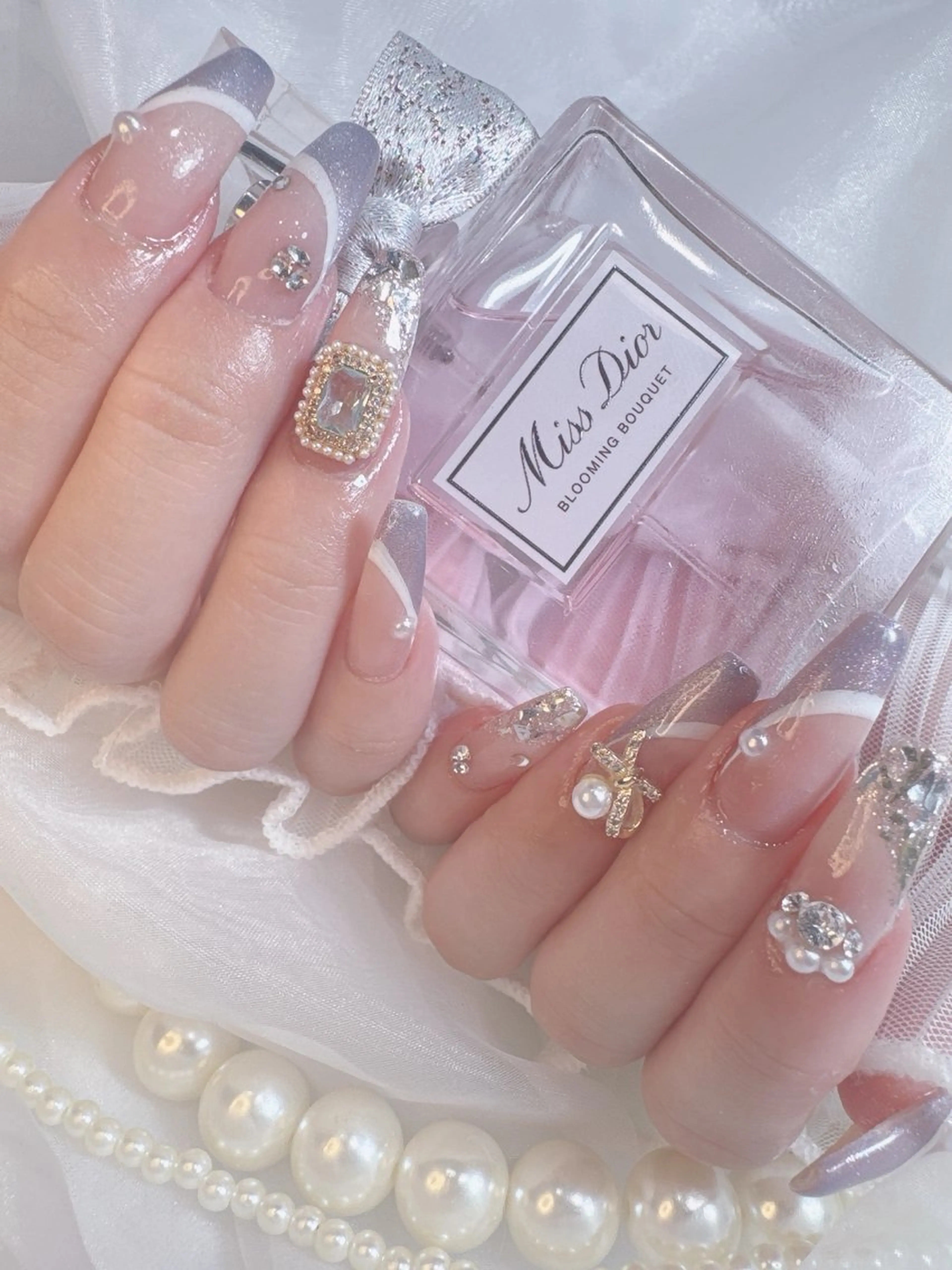 ネイル アートネイル カジュアル 長さ出し フレンチネイル ガーリー ハンドネイル Anela🪞アネラ 久屋大通🫧EMIのネイルデザイン