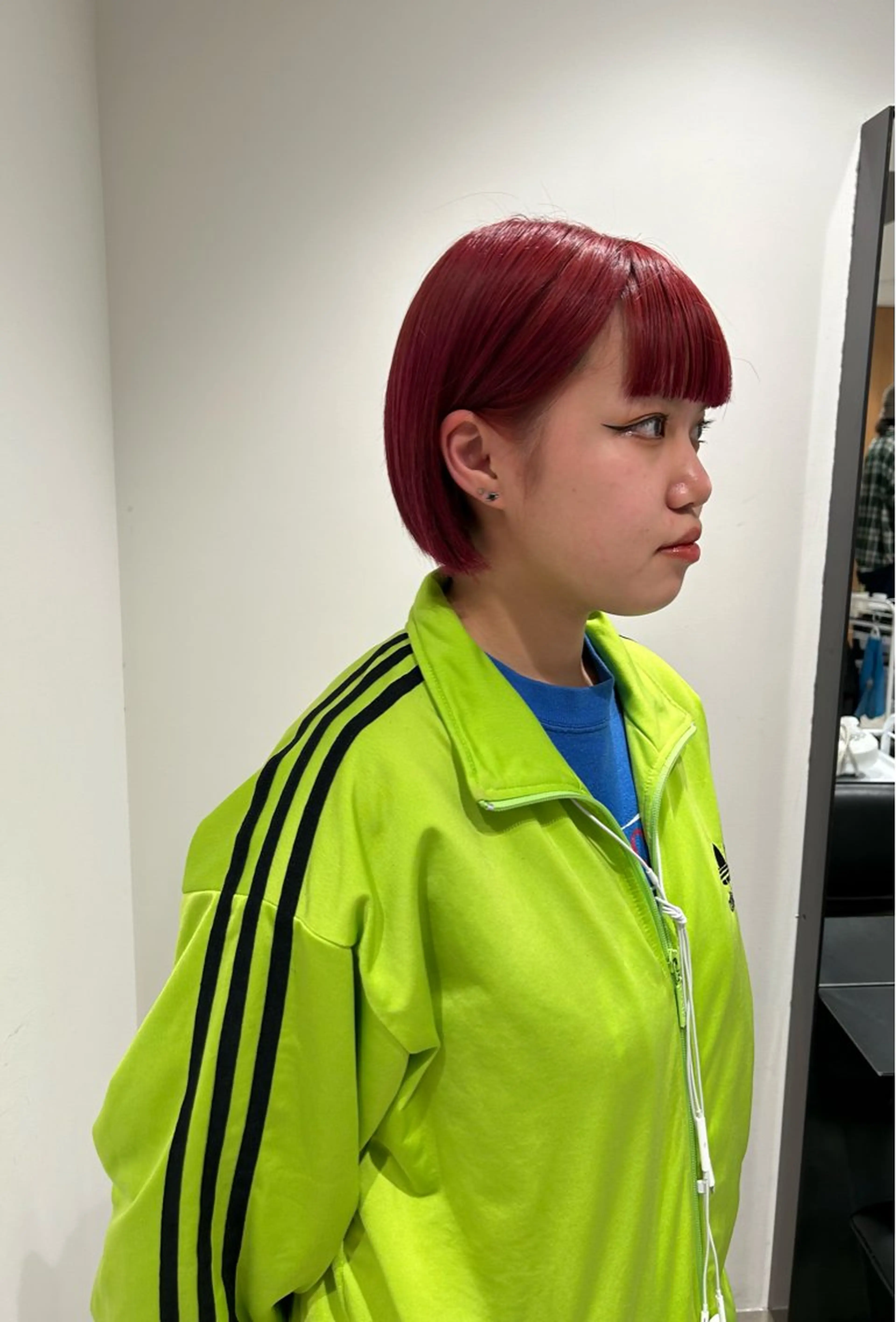 ショート カラー 切りっぱなしボブ レッドカラー ボブ カット ヘアカラー トリートメント ヘッドスパ ヘアセット スキバサミを使わない カット🌼唯🌼のヘアスタイル