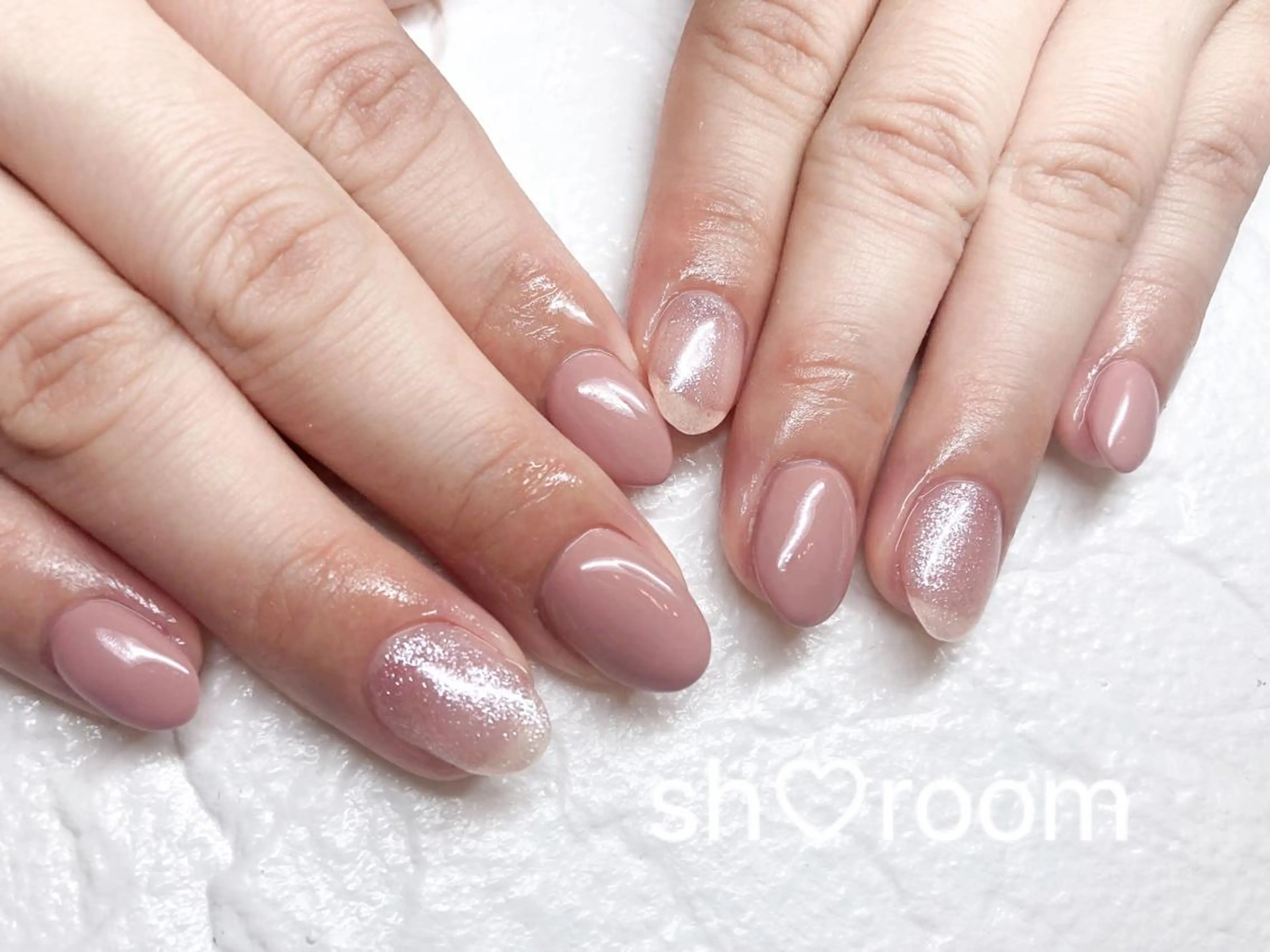 ネイル キラキラネイル 韓国ネイル ラメ(グリッター) ミラーネイル ニュアンスネイル Nail salon Ruuのネイルデザイン