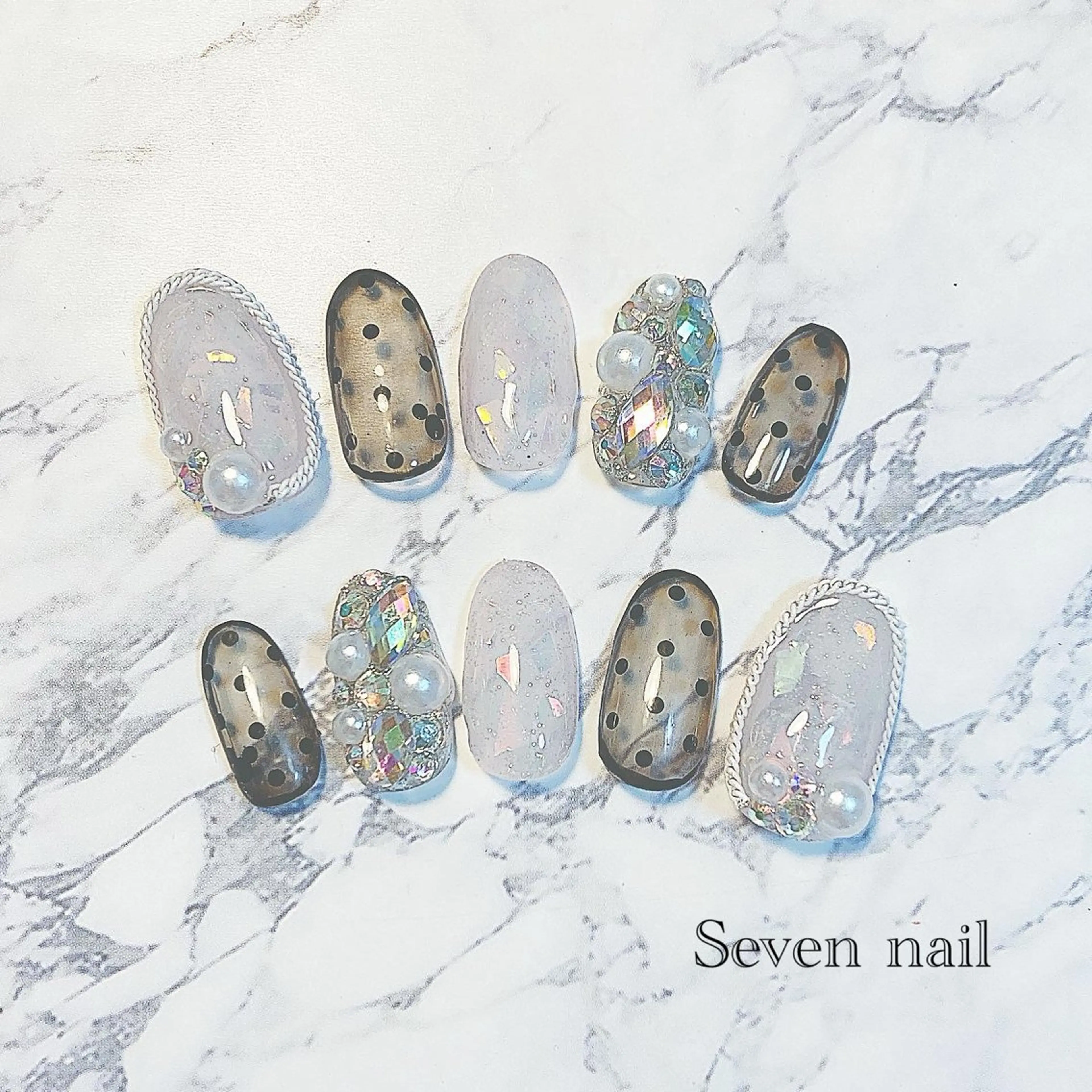 ネイル 名倉 なな子のネイルデザイン