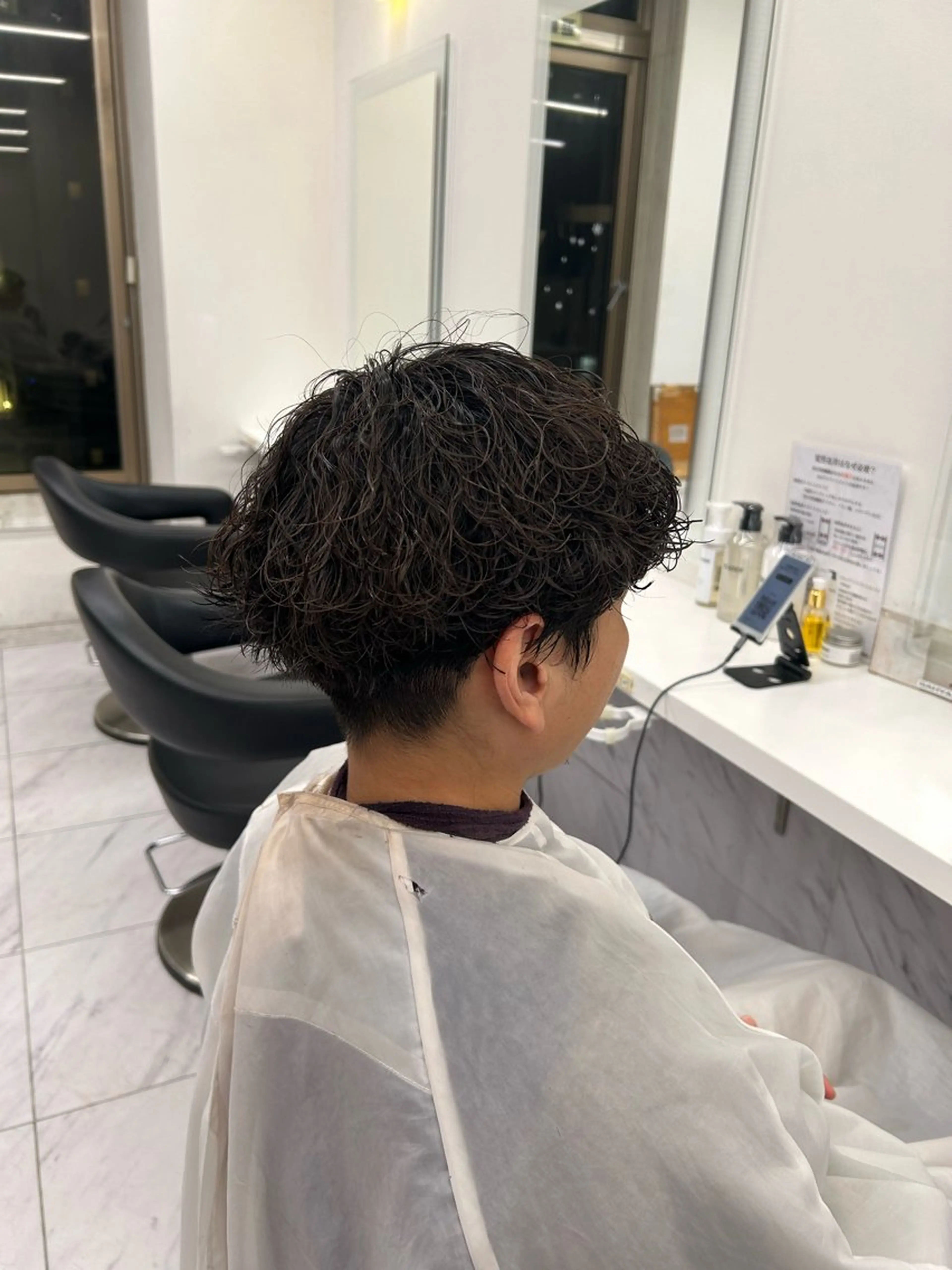 ショート カラー パーマ ヘアアレンジ メンズ メンズパーマ 波巻きパーマ 💎韓国/ レイヤー カット/ 暖色🫧のヘアスタイル