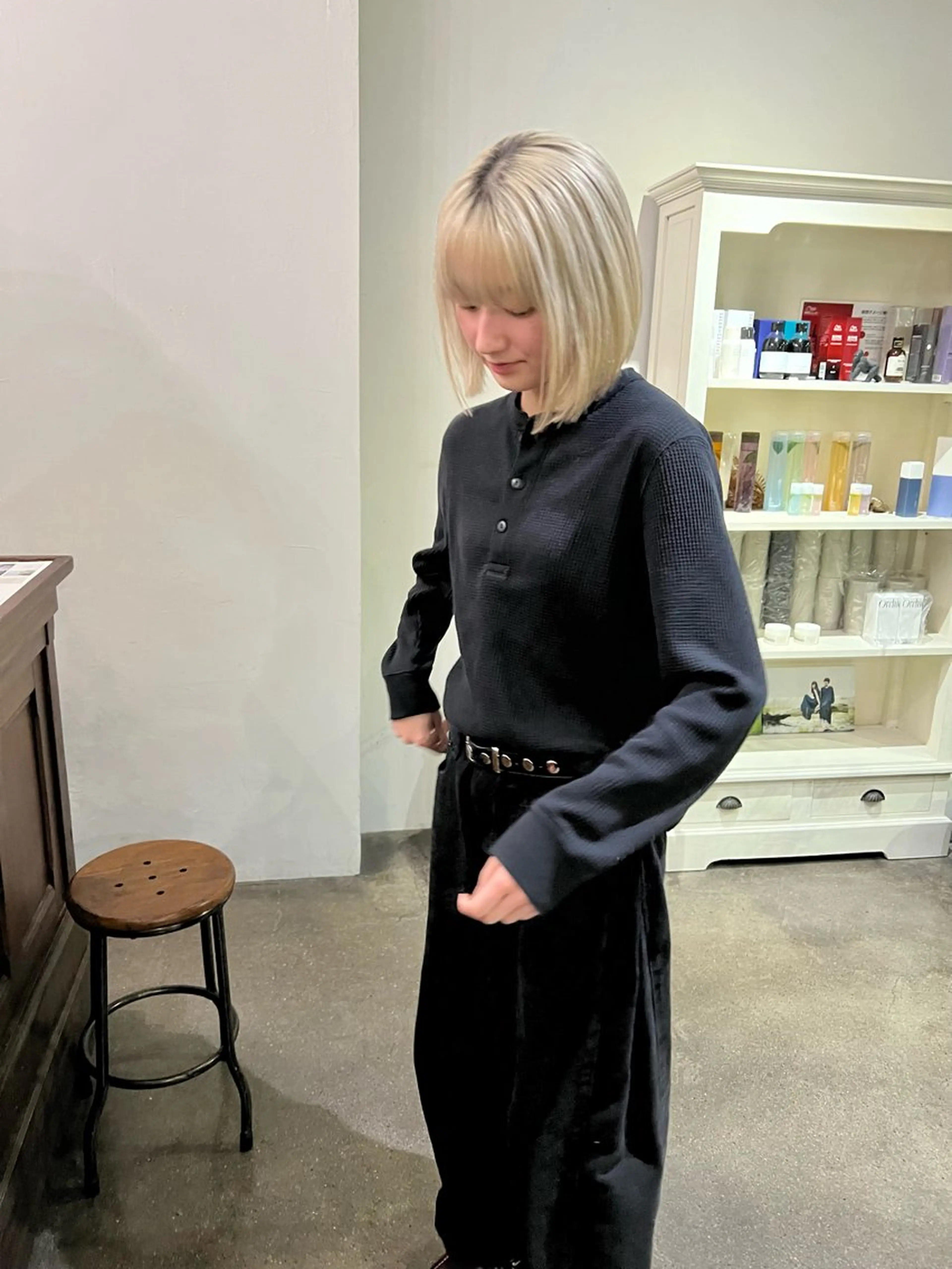 ショート カラー ベージュカラー ブロンド ブロンドベージュ ハイトーンカラー ボブ カット ヘアカラー 千葉 郁也のヘアスタイル