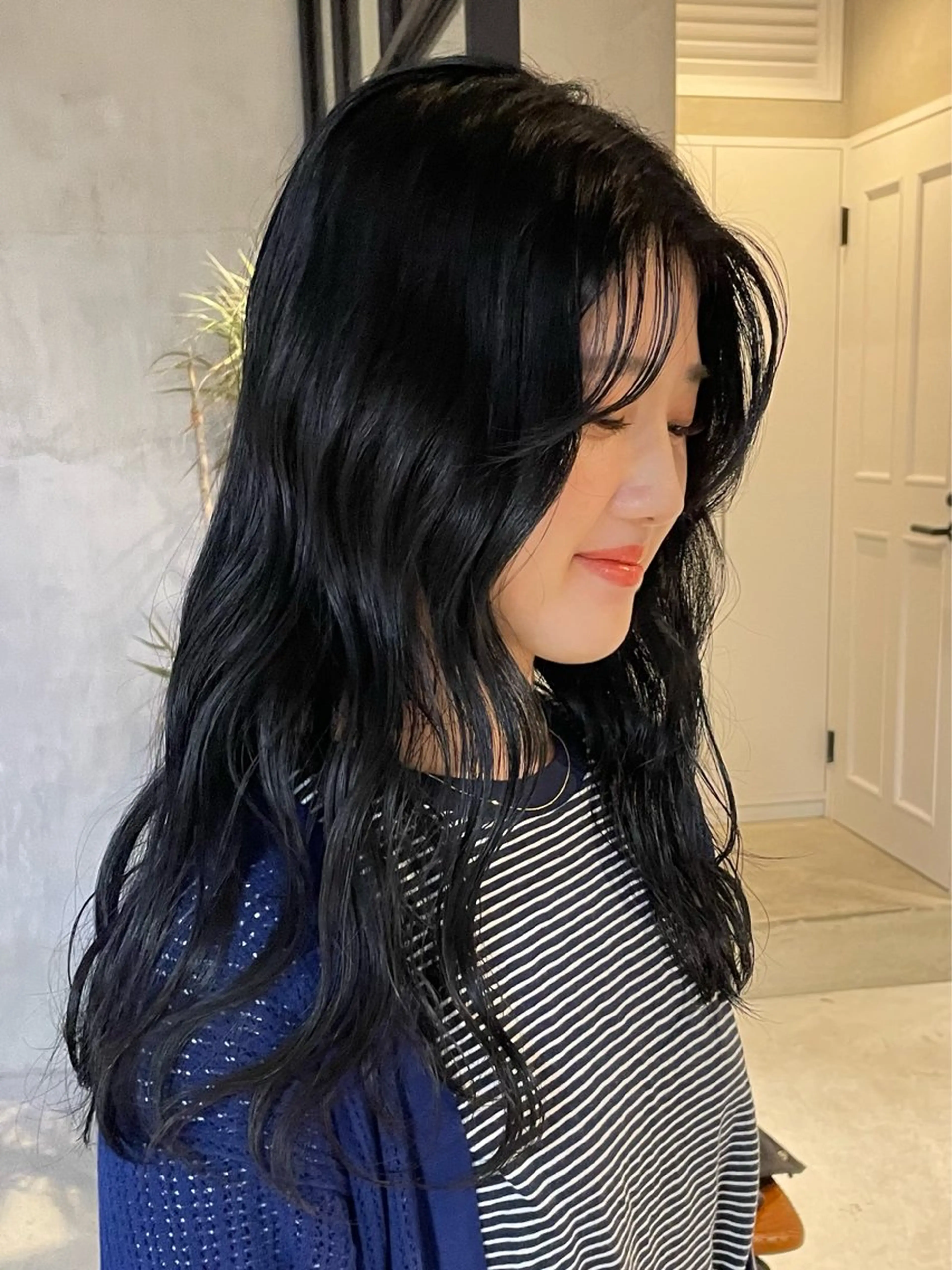ロング カラー 黒髪 ブルーカラー ブルーブラック ヘアカラー elima. 池田紗矢香💝のヘアスタイル