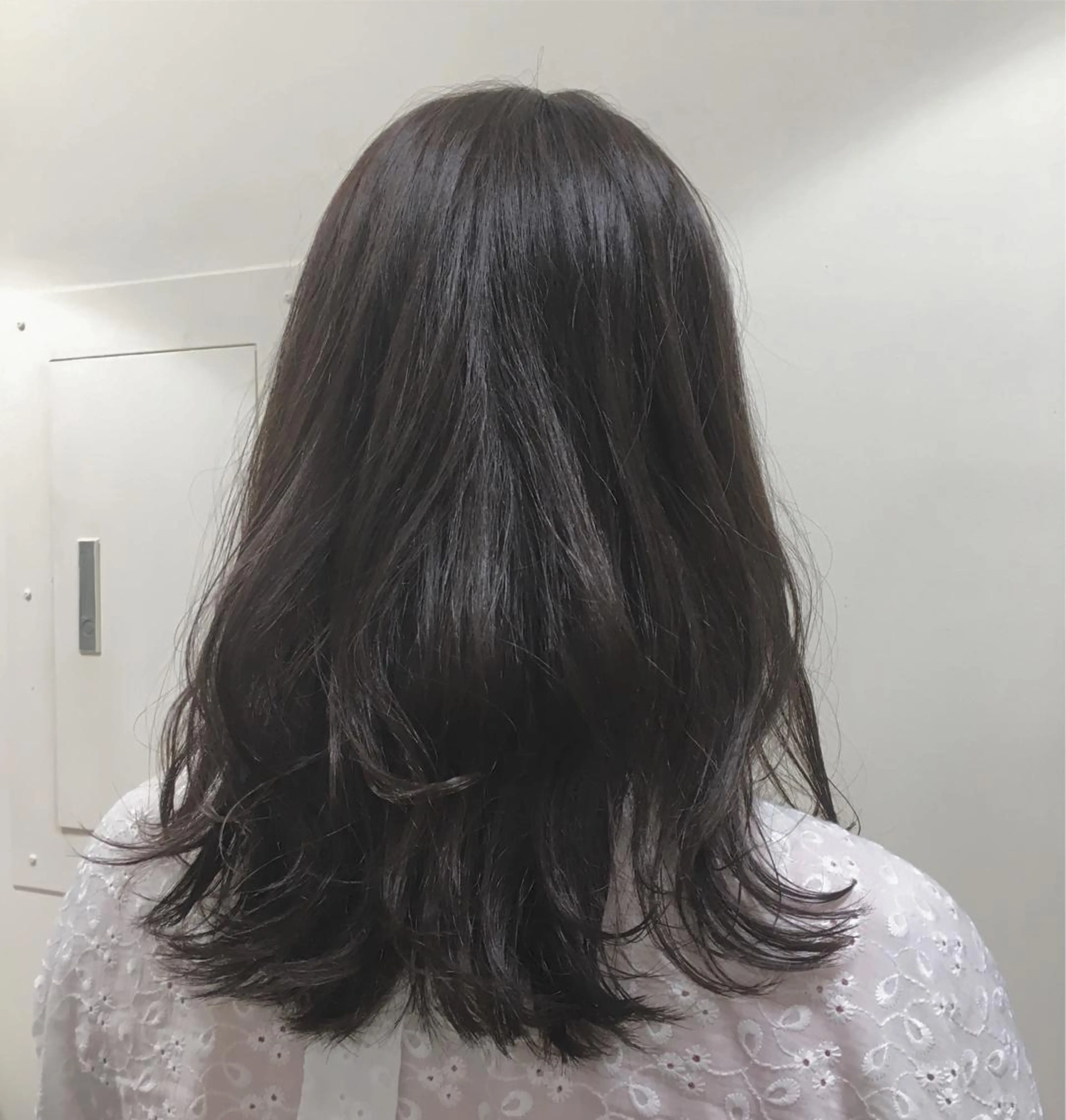 ミディアム カラー 顔周りの垢抜けヘア 立山あいりのヘアスタイル