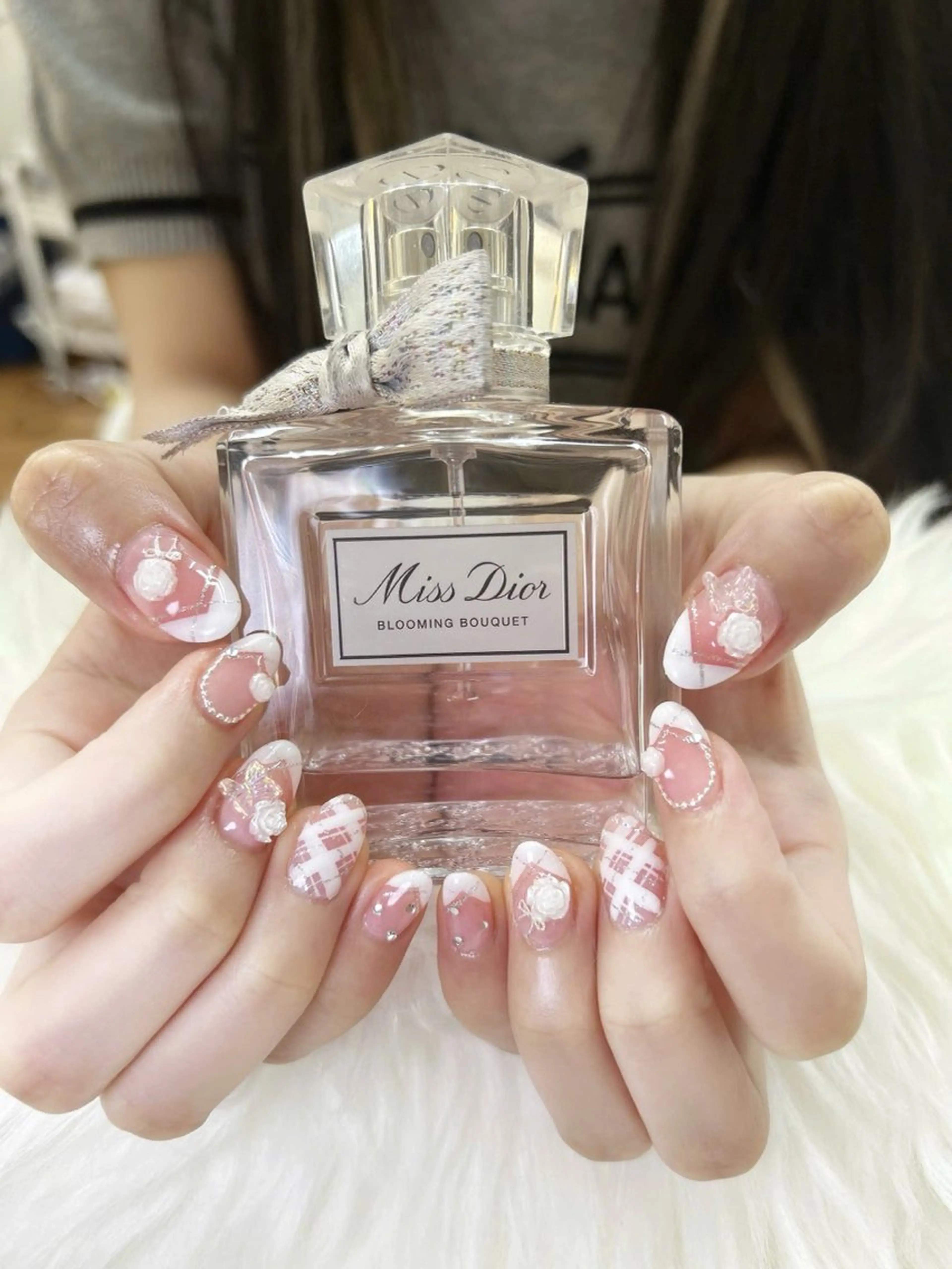 ネイル フットネイル フレンチネイル 韓国ネイル マグネットネイル ニュアンスネイル ハンドネイル ハンドケア Hara Nail 【パラジェル使用】のネイルデザイン