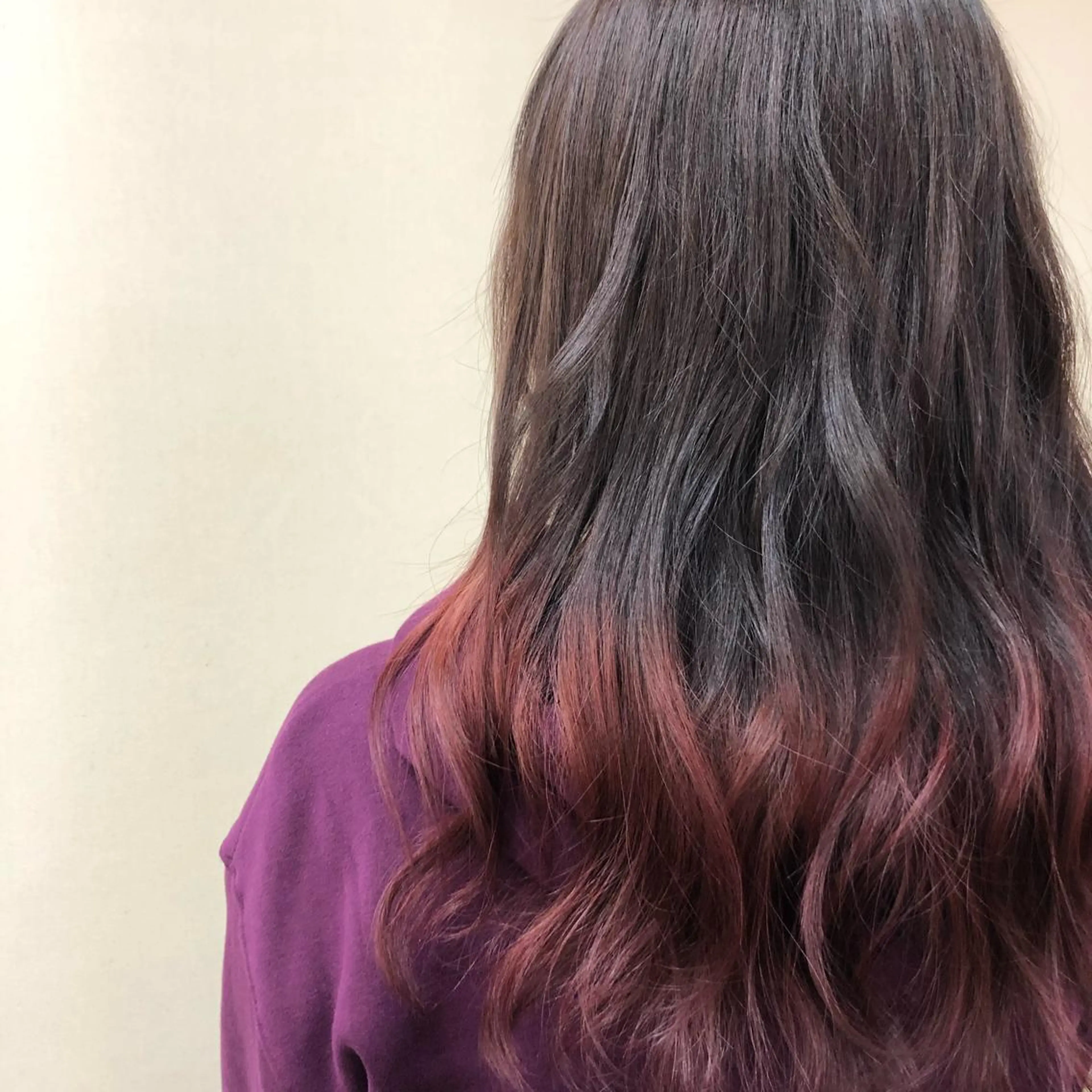 カラー ambellir 山本伽椰のヘアスタイル