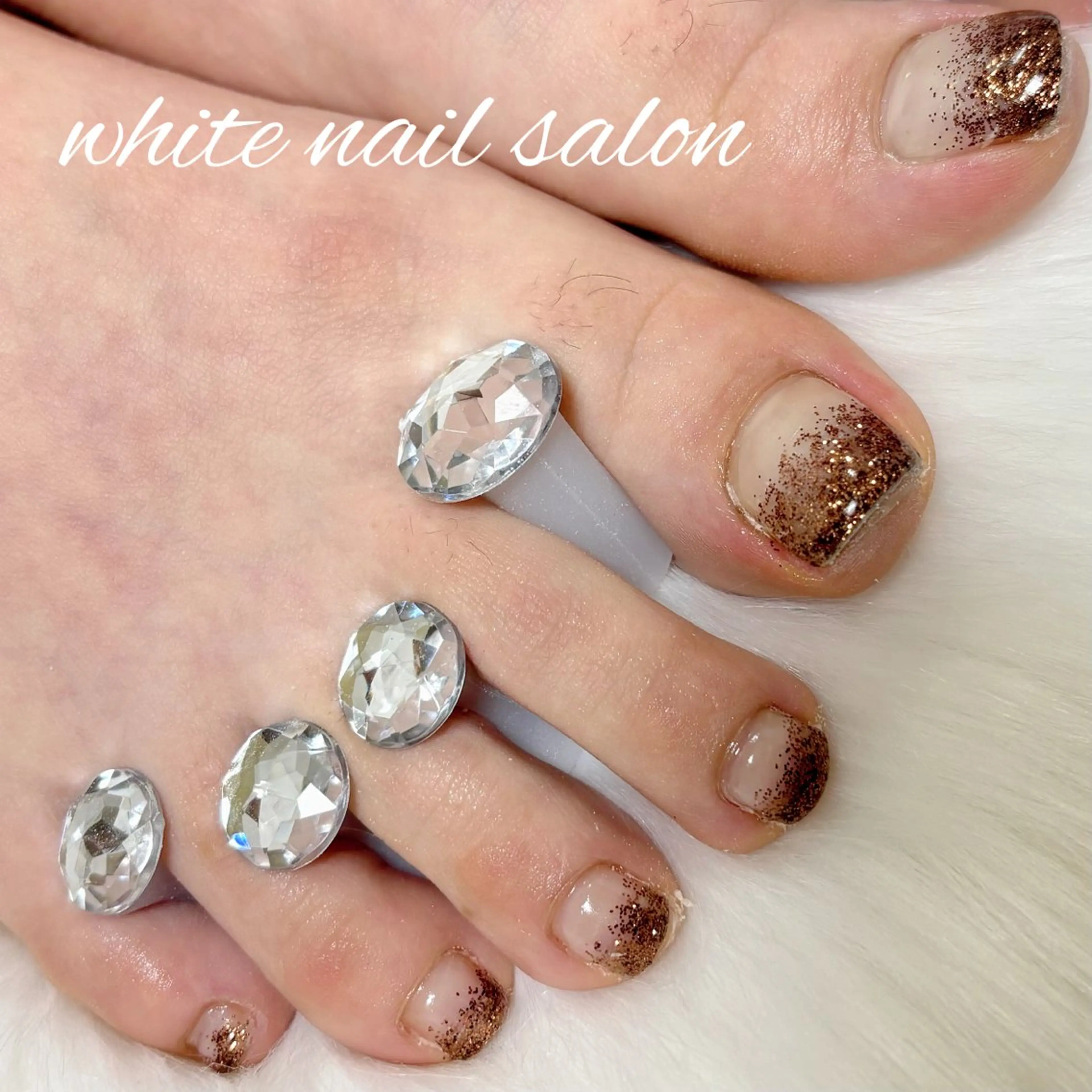 ネイル フットネイル シンプルネイル フットネイル white nail salonのネイルデザイン