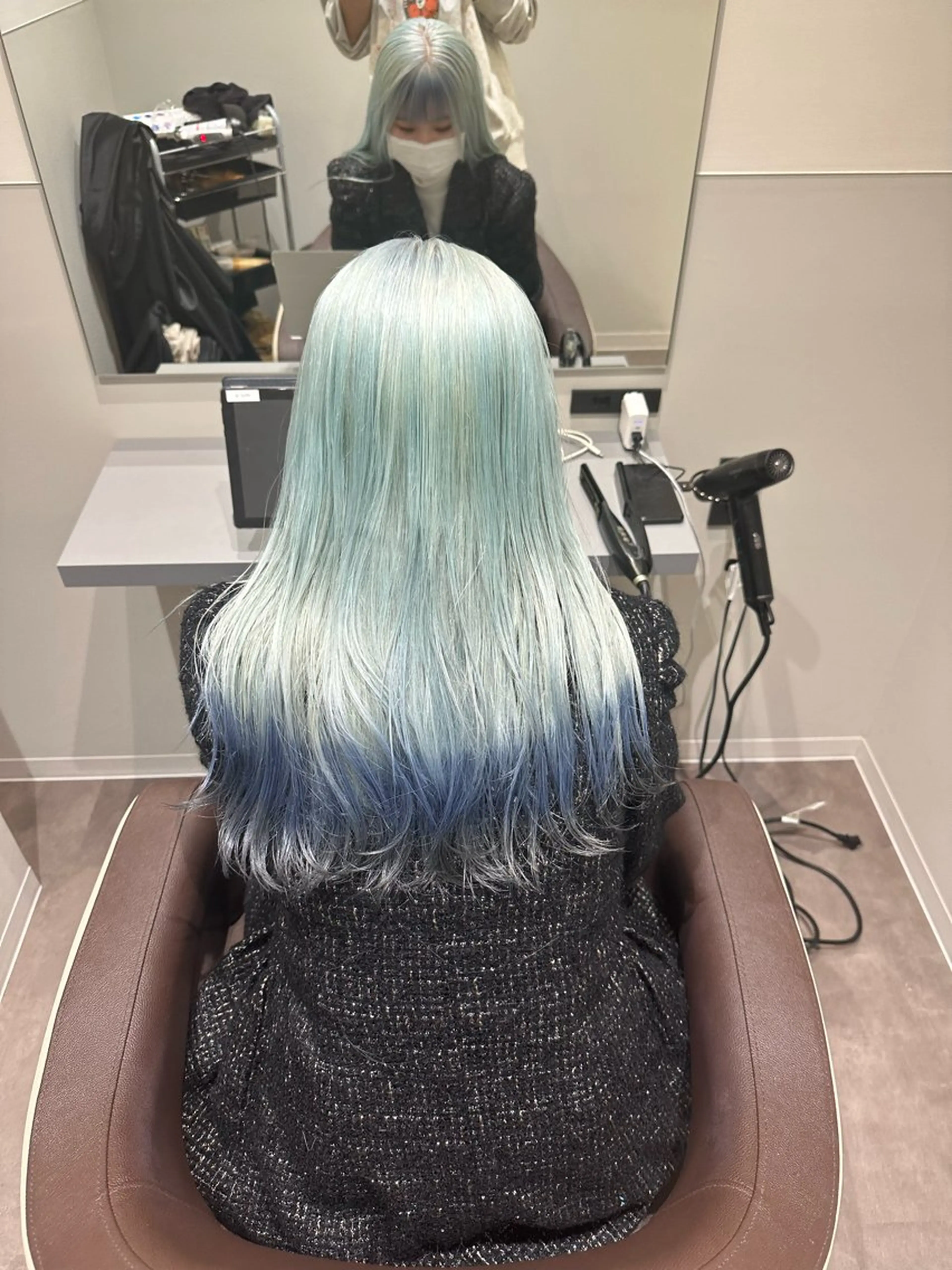 セミロング カラー ブルーカラー デザインカラー 鈴木/ニュアンス パーマ/メンズのヘアスタイル