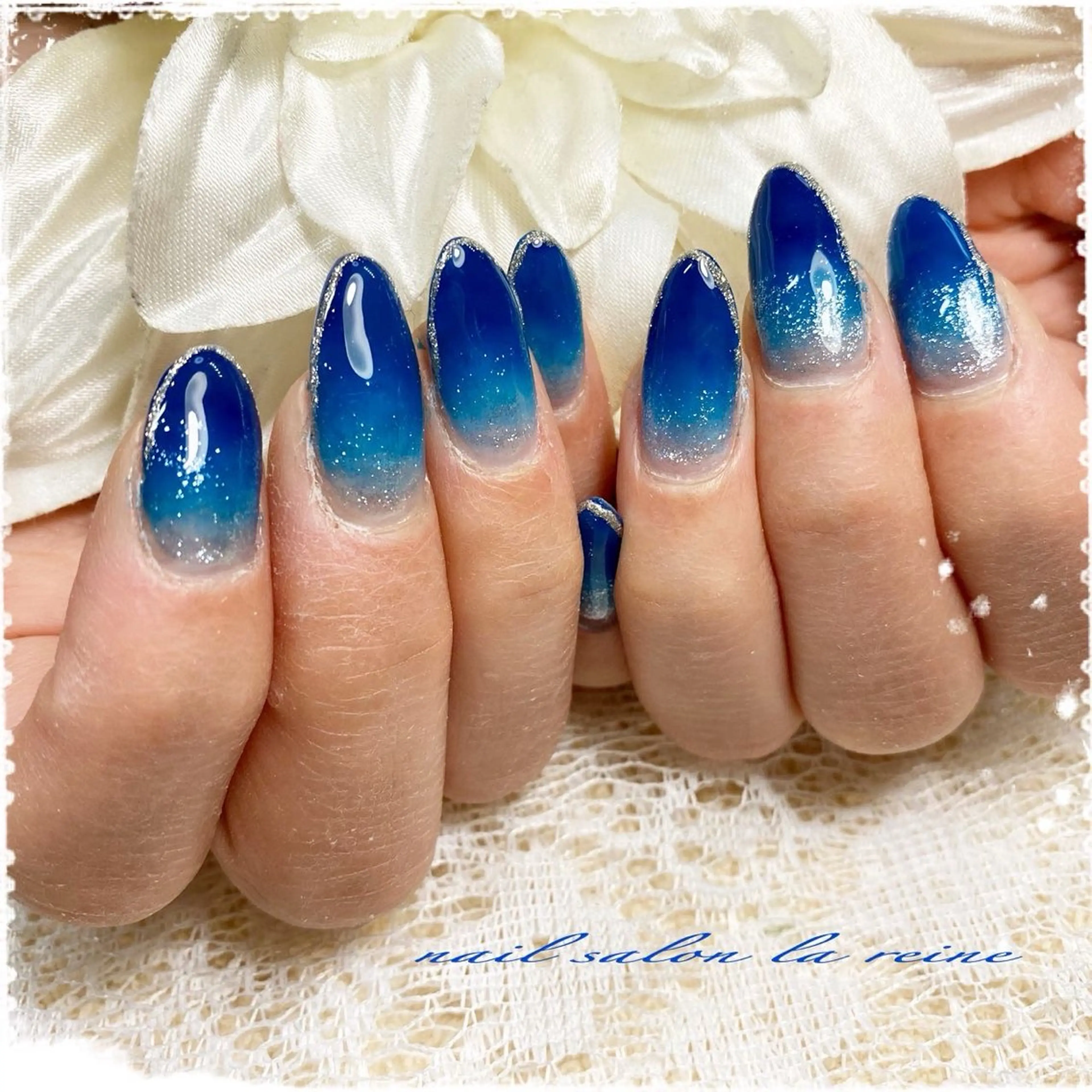 ネイル アートネイル ブルー フレンチネイル グラデーション ラメ(グリッター) nail salon la reineのネイルデザイン