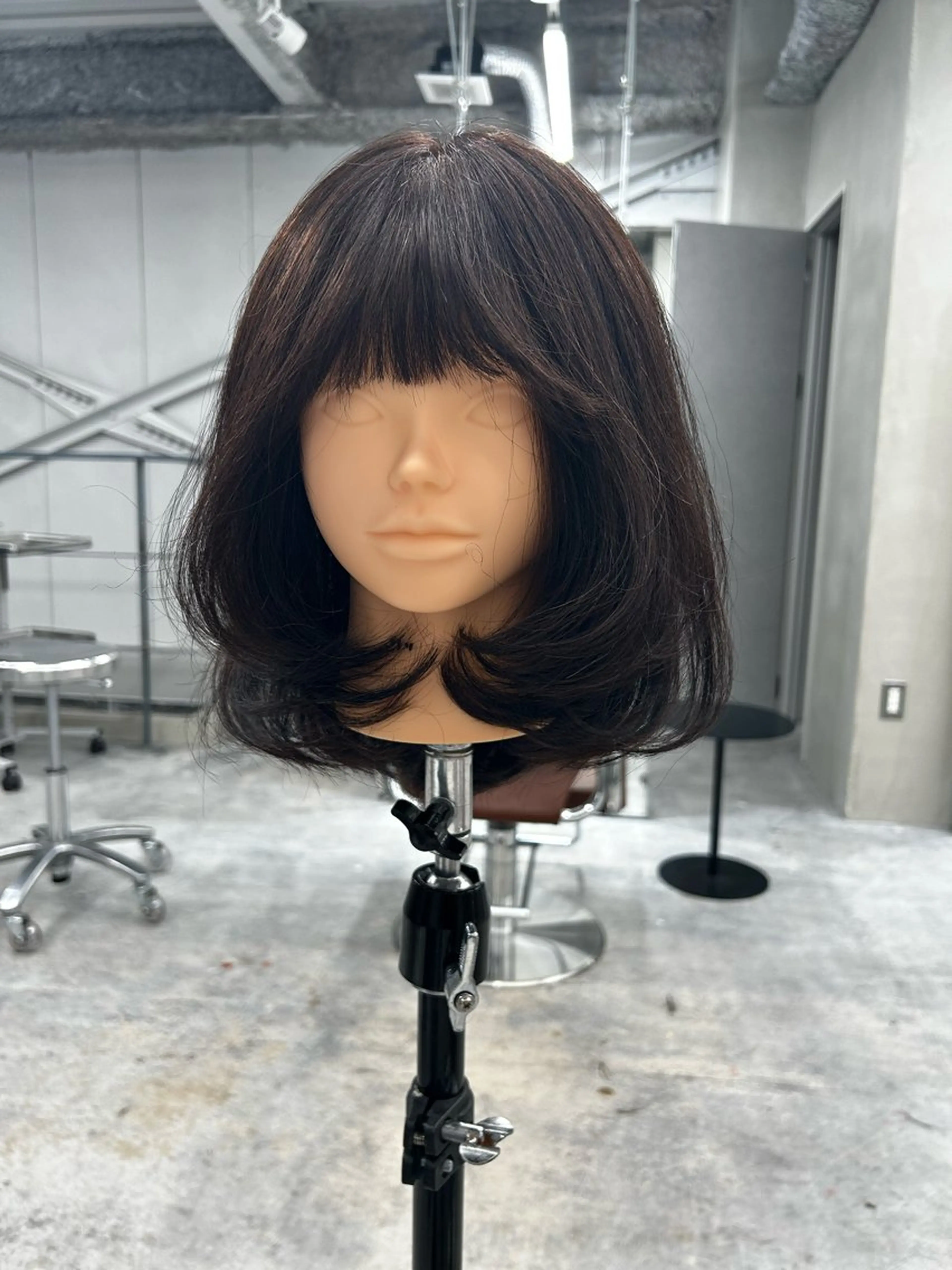 ミディアム レイヤーカット ゆほこ クリーミーcolorのヘアスタイル