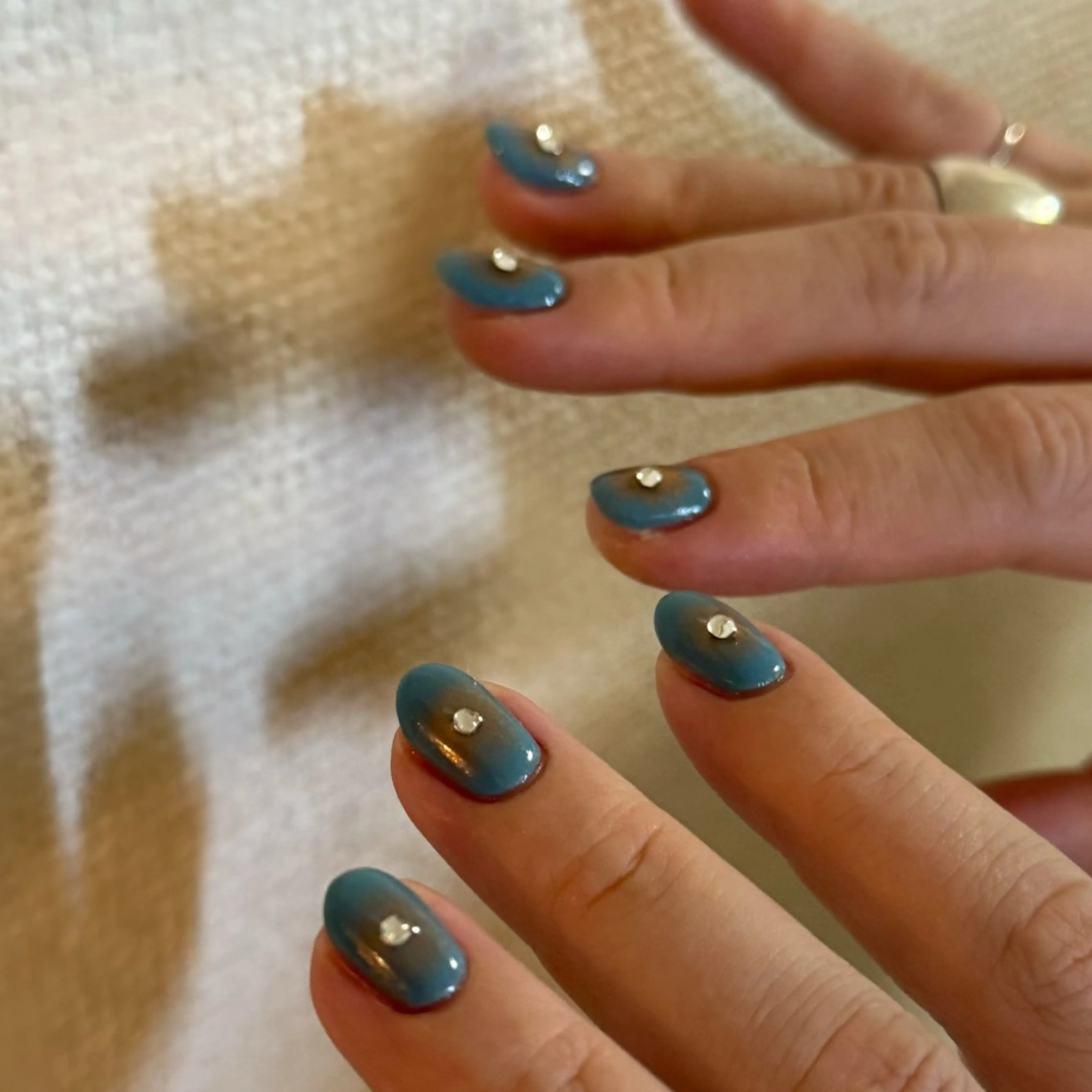 ネイル ミラーネイル ハンドネイル Fujimori .のネイルデザイン