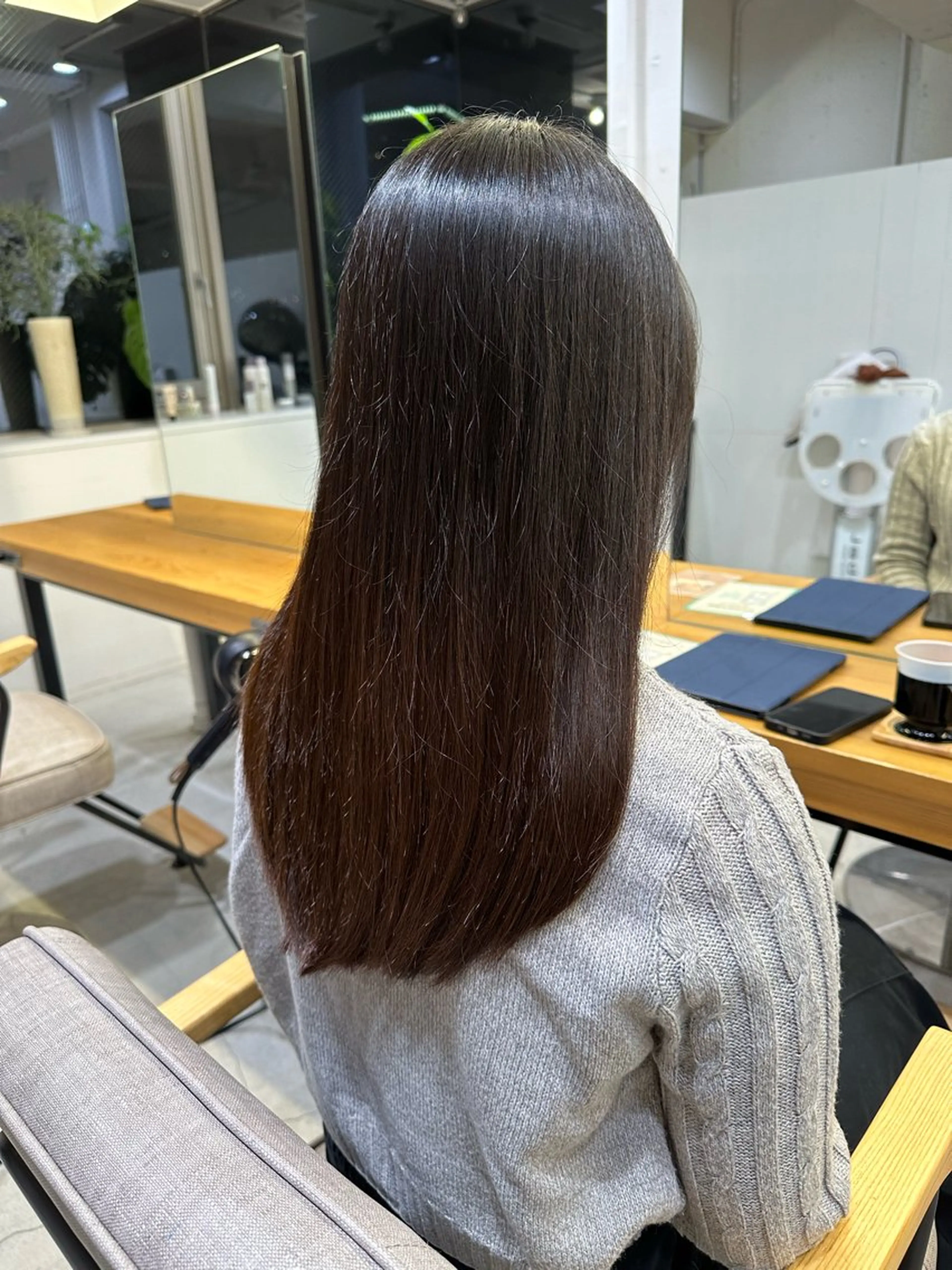 セミロング ヘアカラー 上野湧太 髪質改善/艶カラーのヘアスタイル