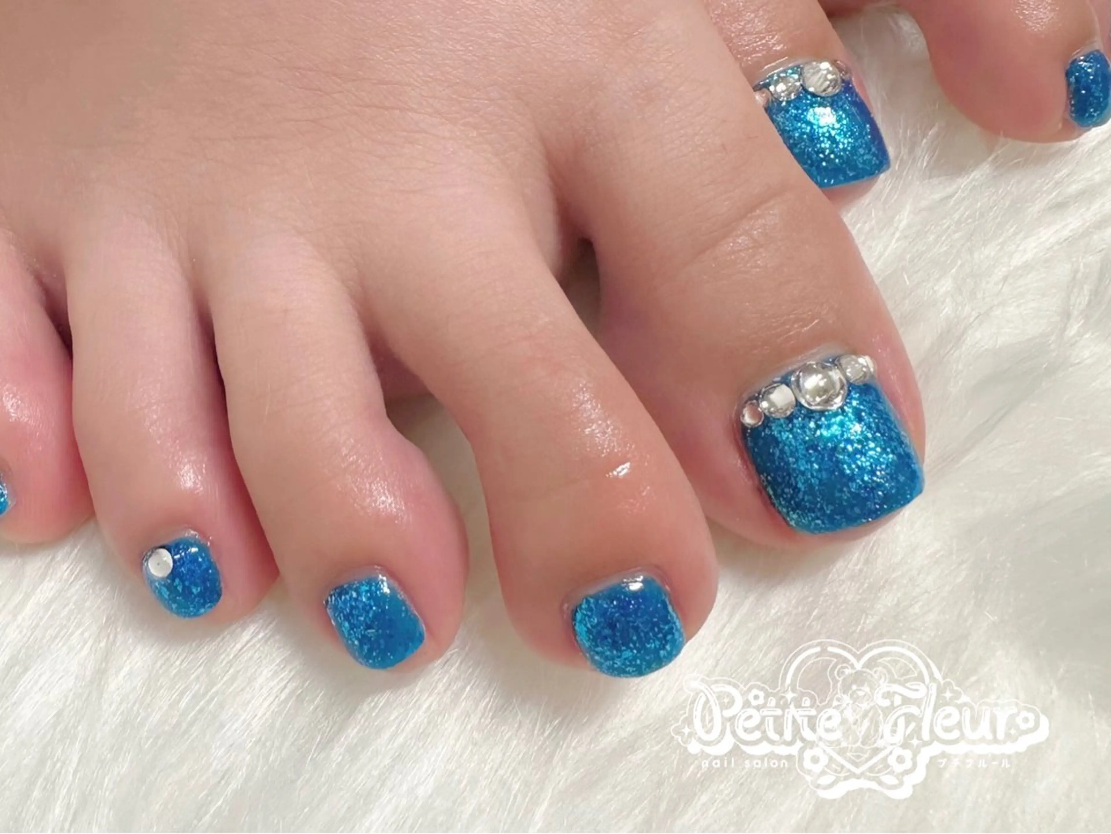 ネイル フットネイル キラキラネイル ❁⃘*。Petite fleur❁⃘*りさのネイルデザイン