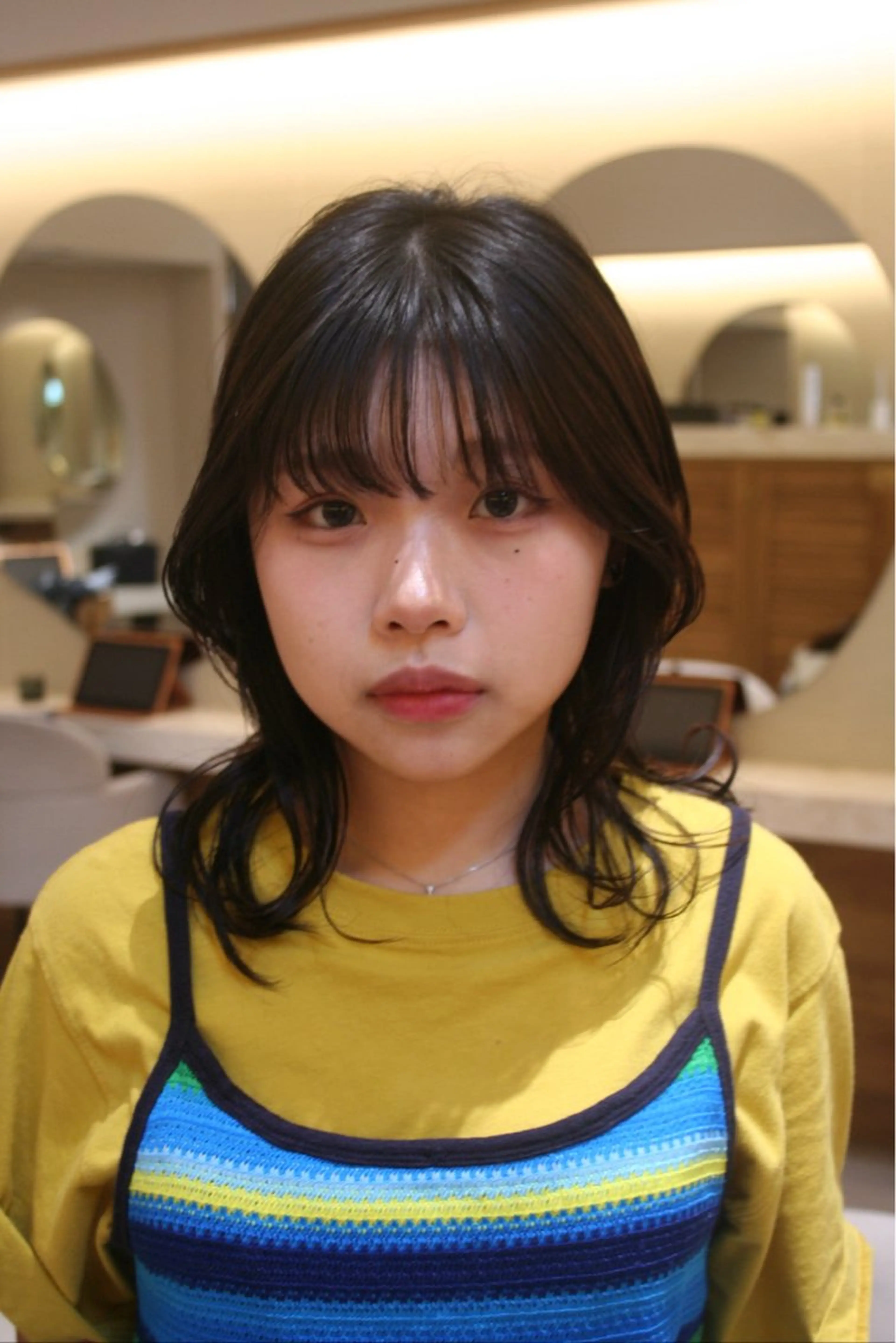 ミディアム カラー 《センターパート / perm》ナミのヘアスタイル