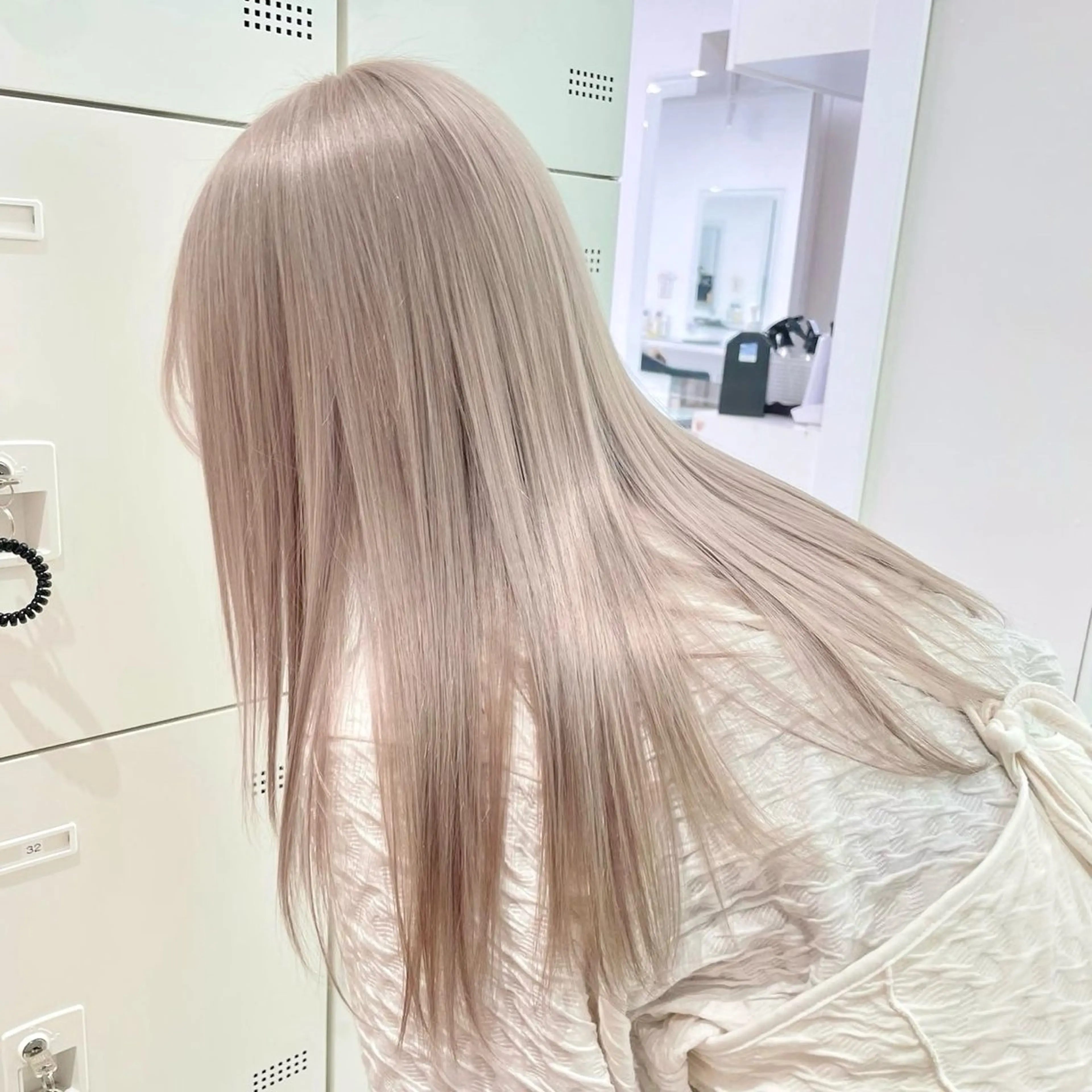 【🎀ご新規様限定🎀】✨️1日で完成するハイトーン✨ケアブリーチ3回➕オンカラー1回➕前処理TRの写真