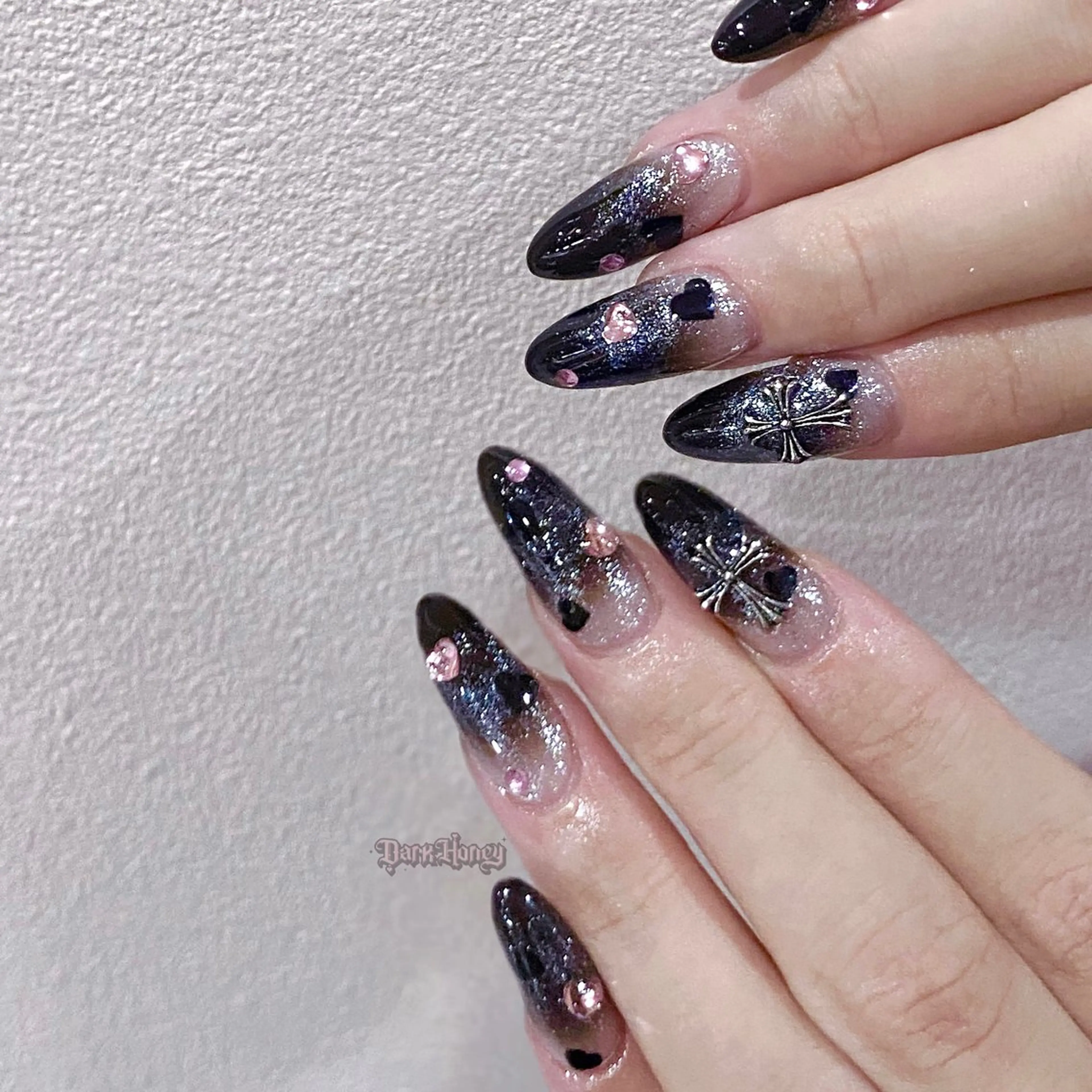 ネイル ハンドネイル Dark honey スカルプ専門原宿店のネイルデザイン