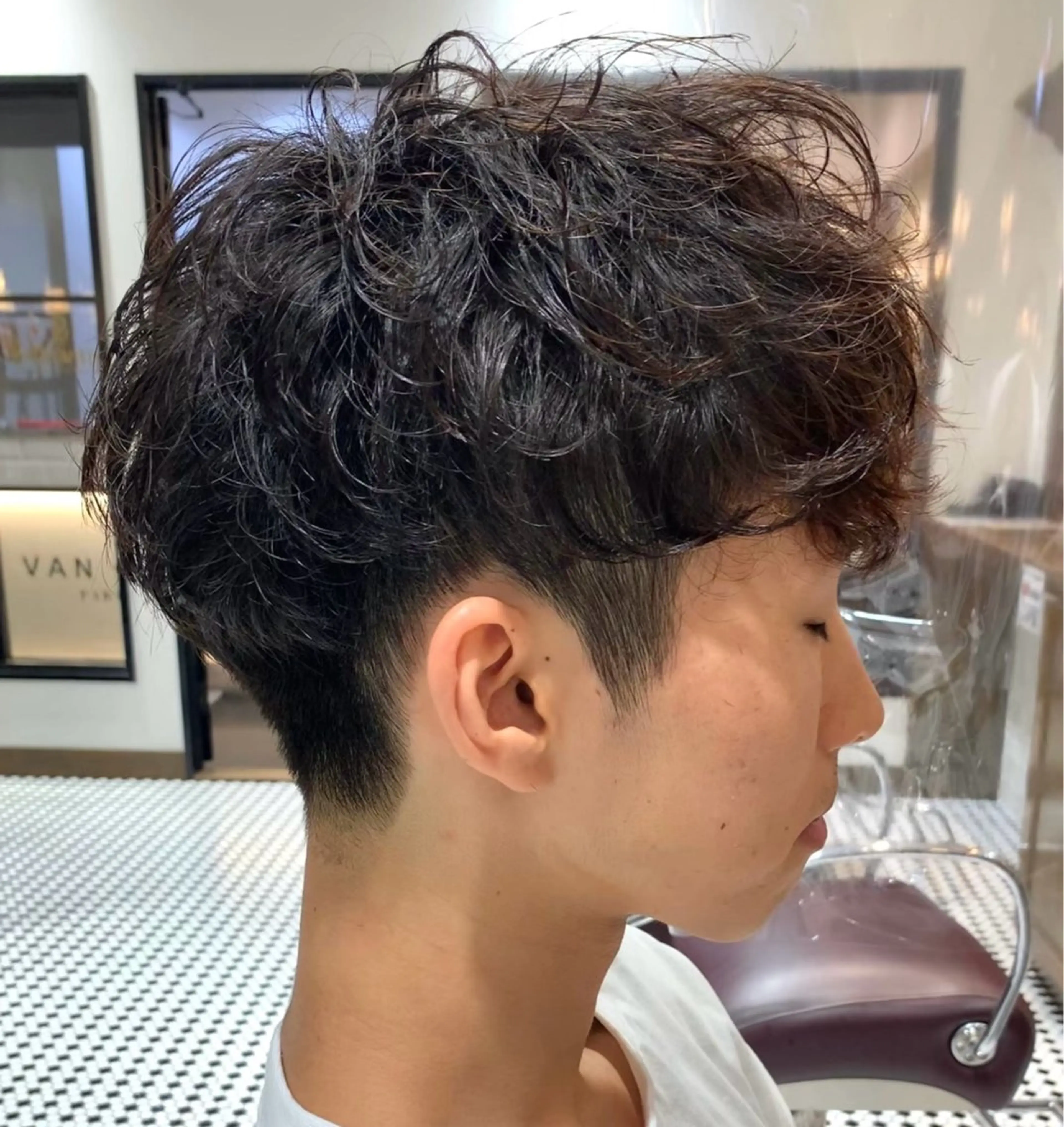 ショート パーマ メンズ 榊原 貫太のヘアスタイル