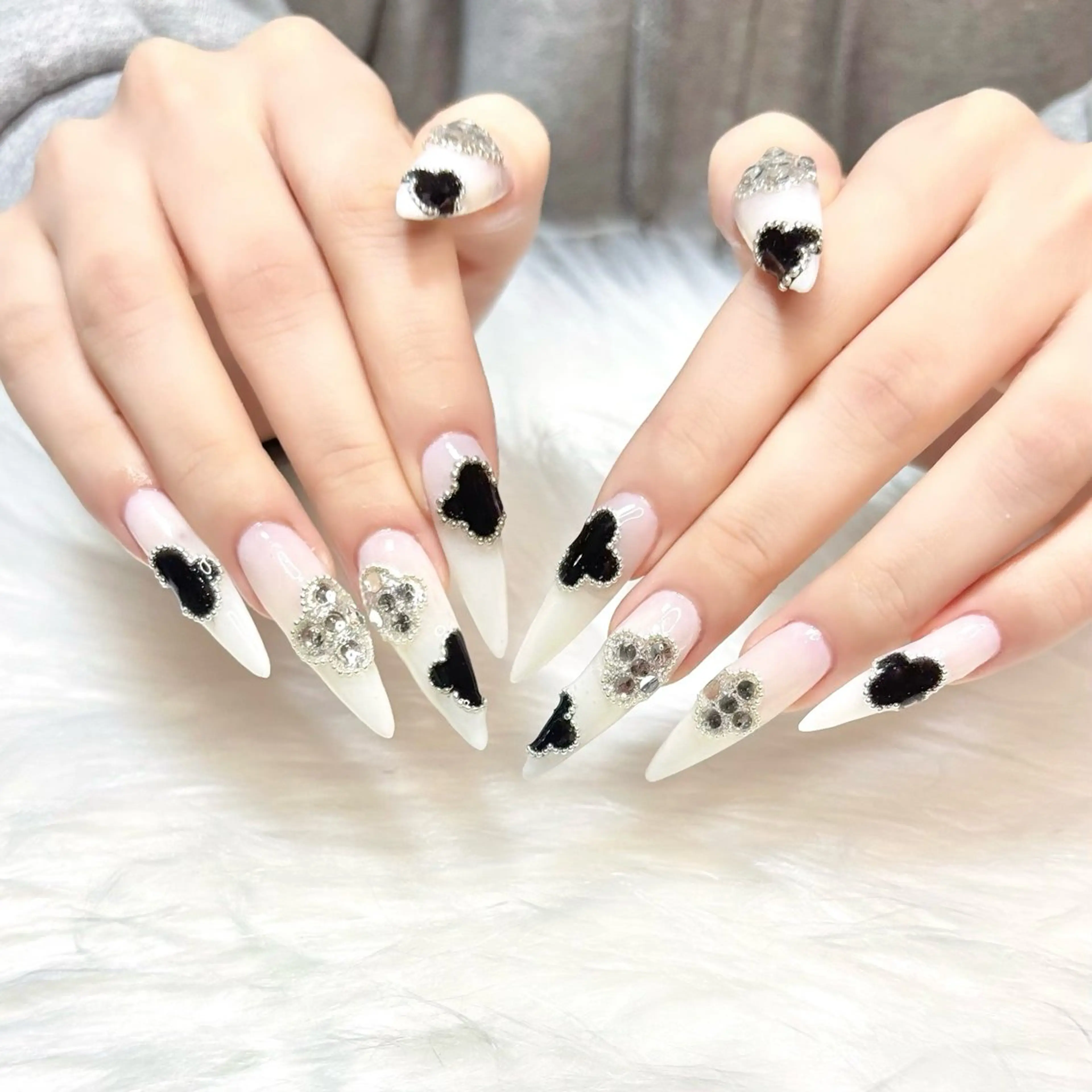 ネイル ハンドネイル ハンドケア Fam-er Akiのネイルデザイン